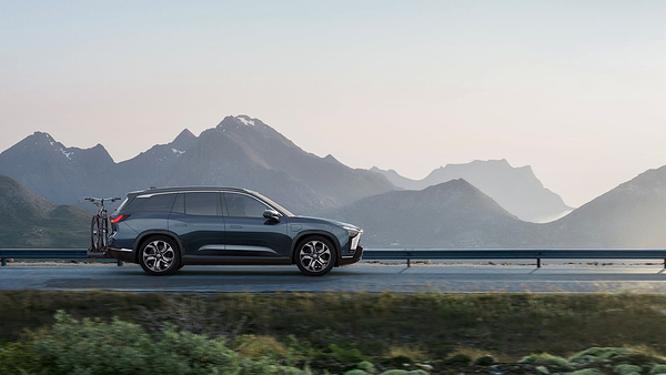 Nio ES8 exterior view