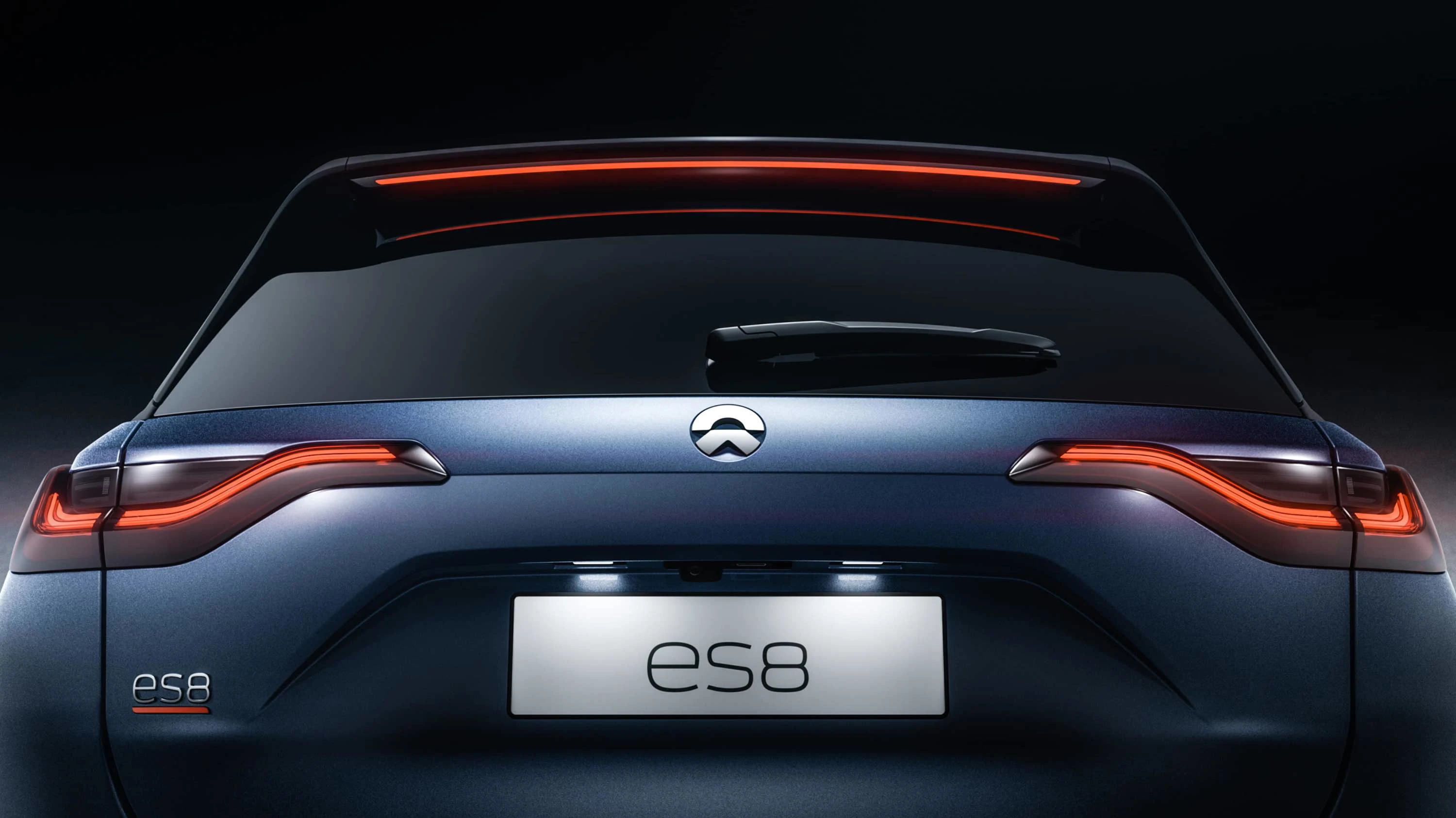 Nio ES8 (GEN1) taillights view