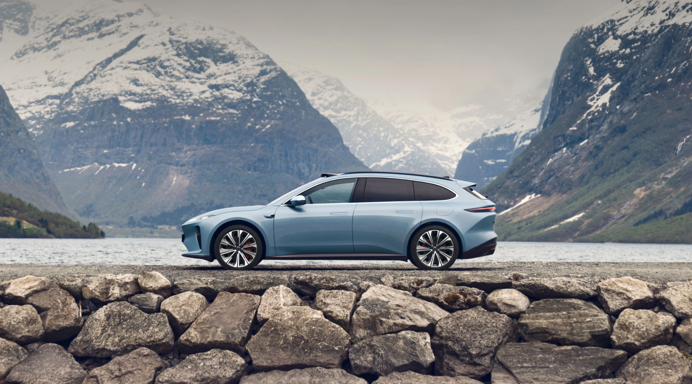 Nio ET5 Touring exterior view