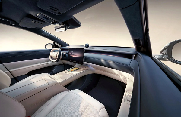 Nio ET9 frontseats view