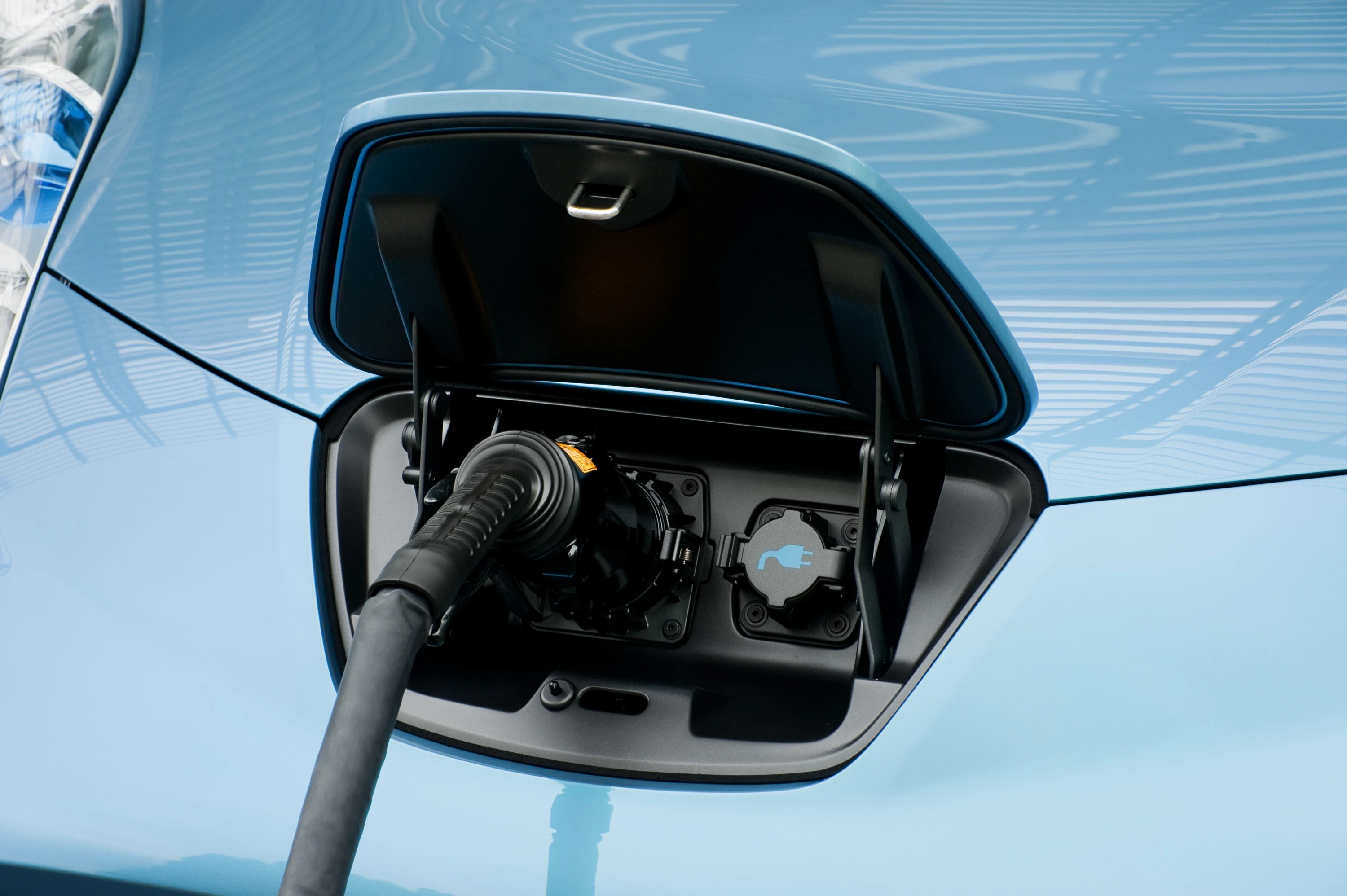 Nissan Leaf 24 kWh chargport view