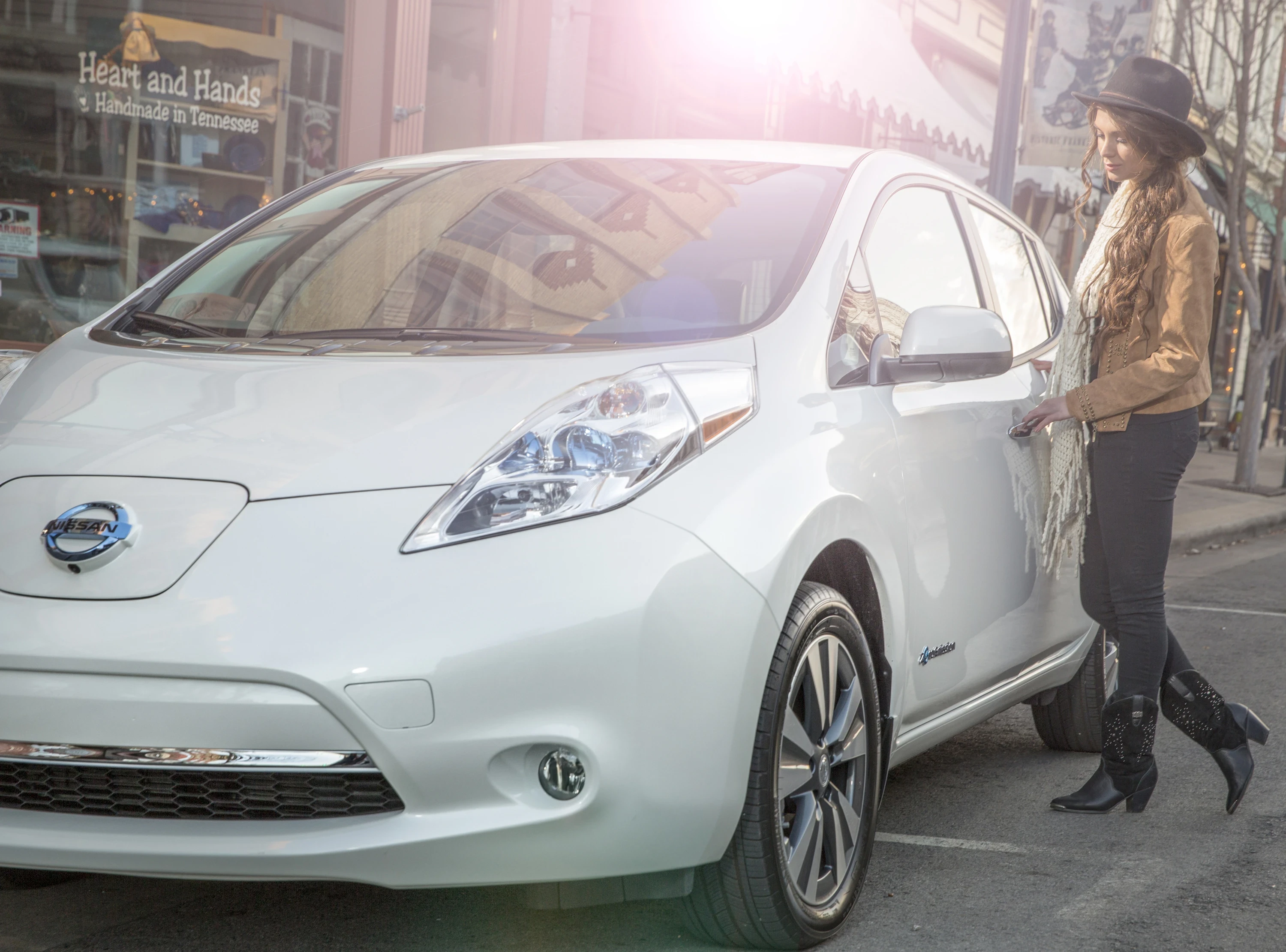 Nissan Leaf 30 kWh lifestyle view