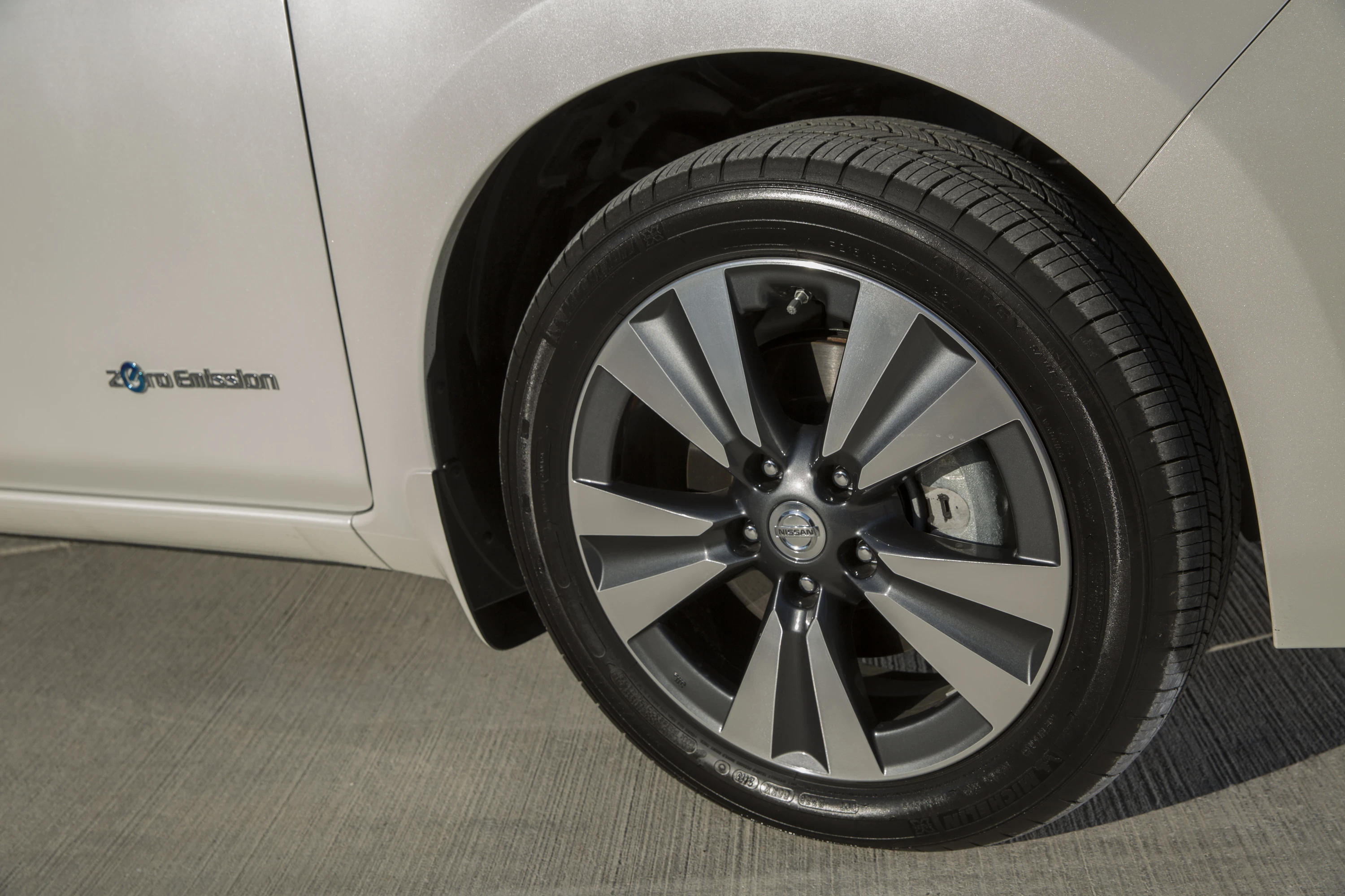 Nissan Leaf 30 kWh wheels view