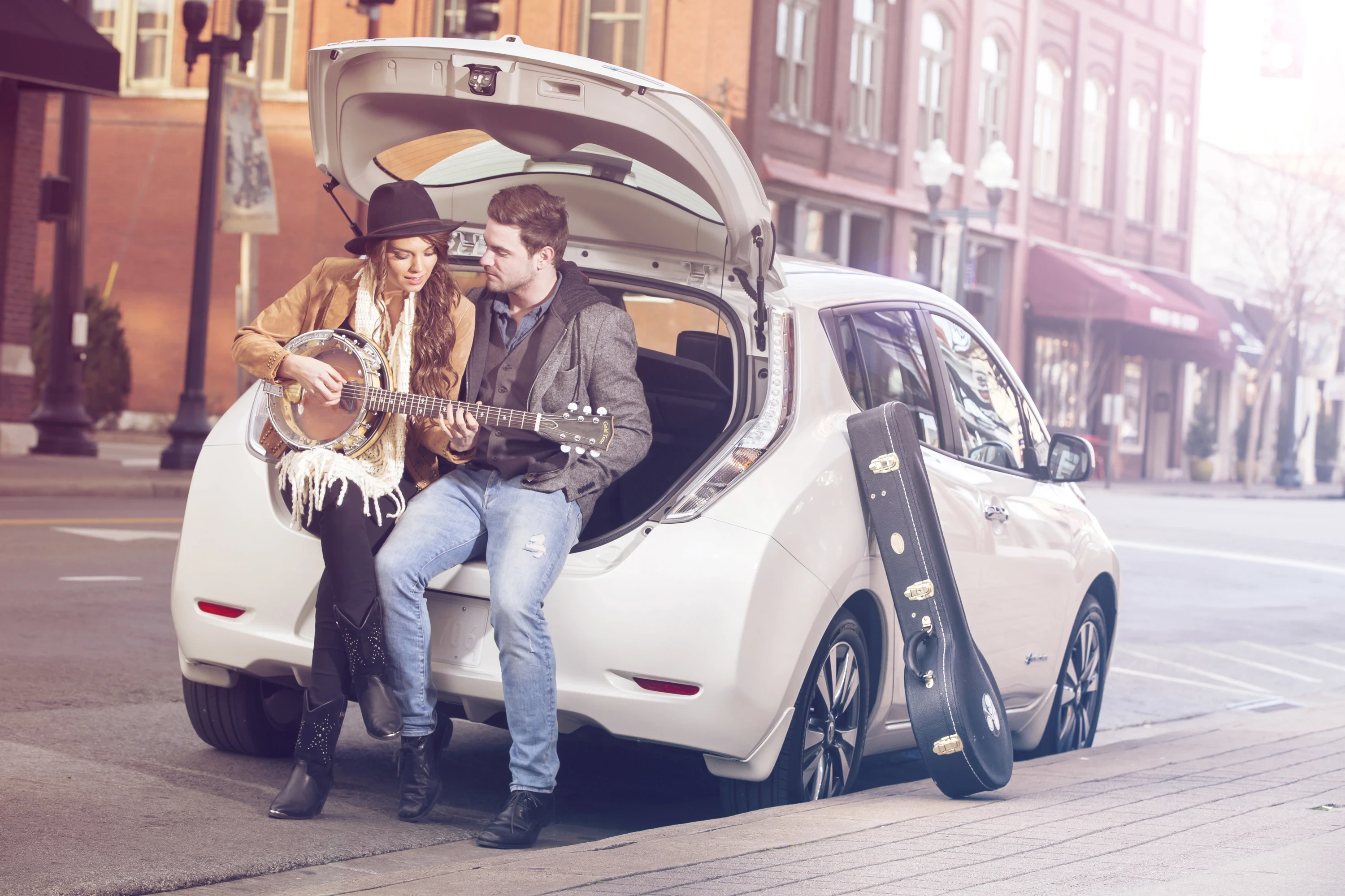 Nissan Leaf 30 kWh lifestyle view