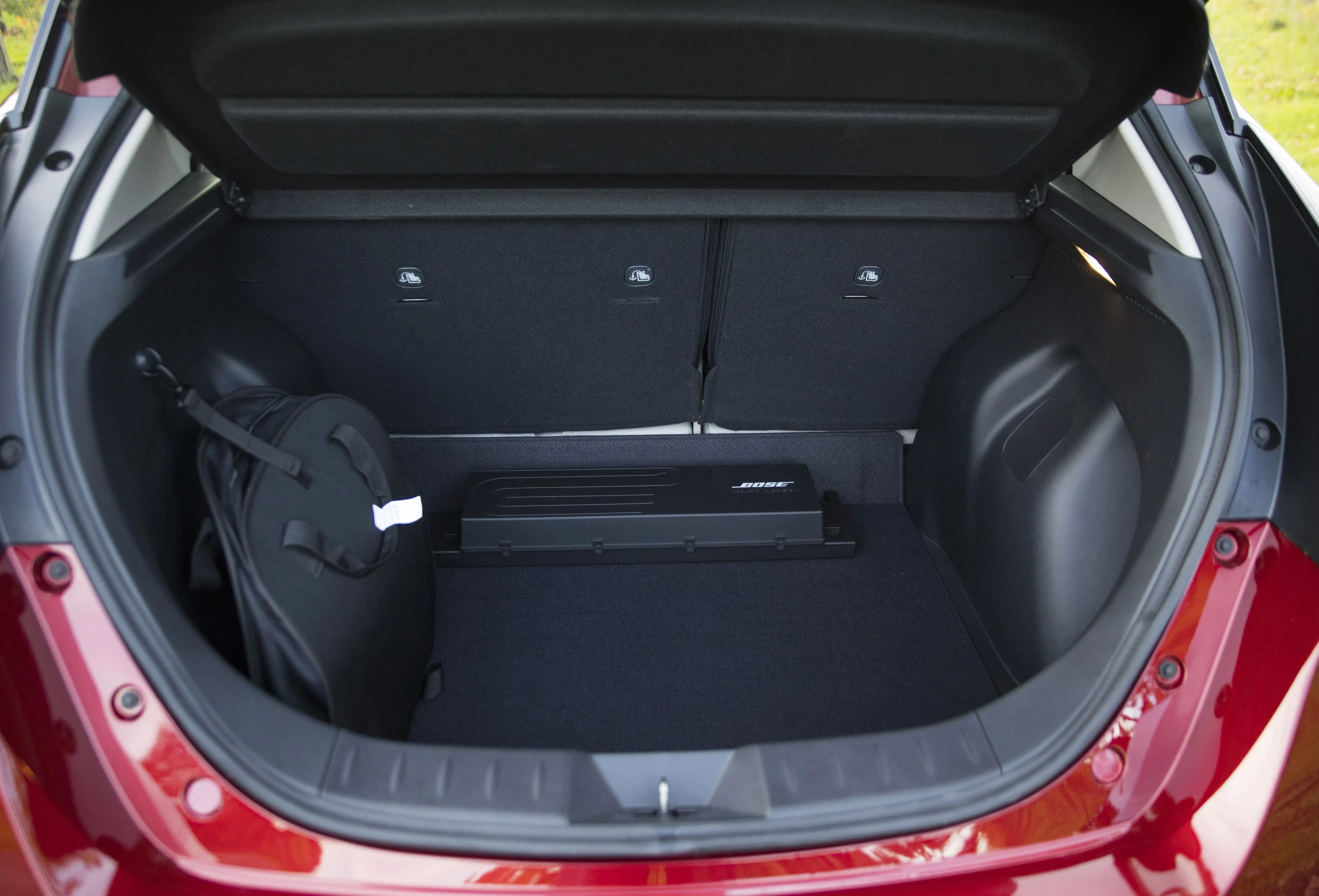 Nissan Leaf 40 kWh trunk view