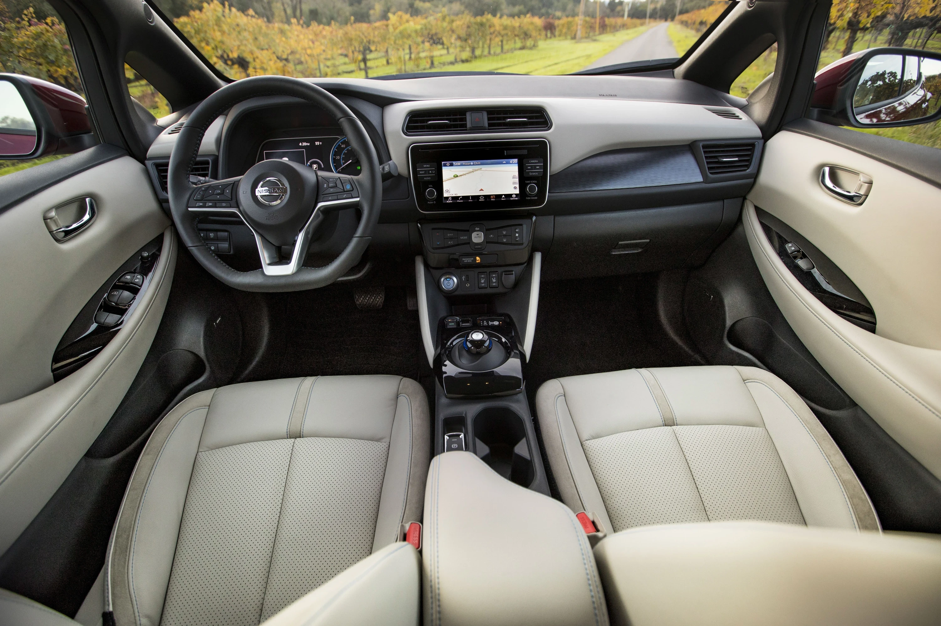 Nissan Leaf 40 kWh interior view
