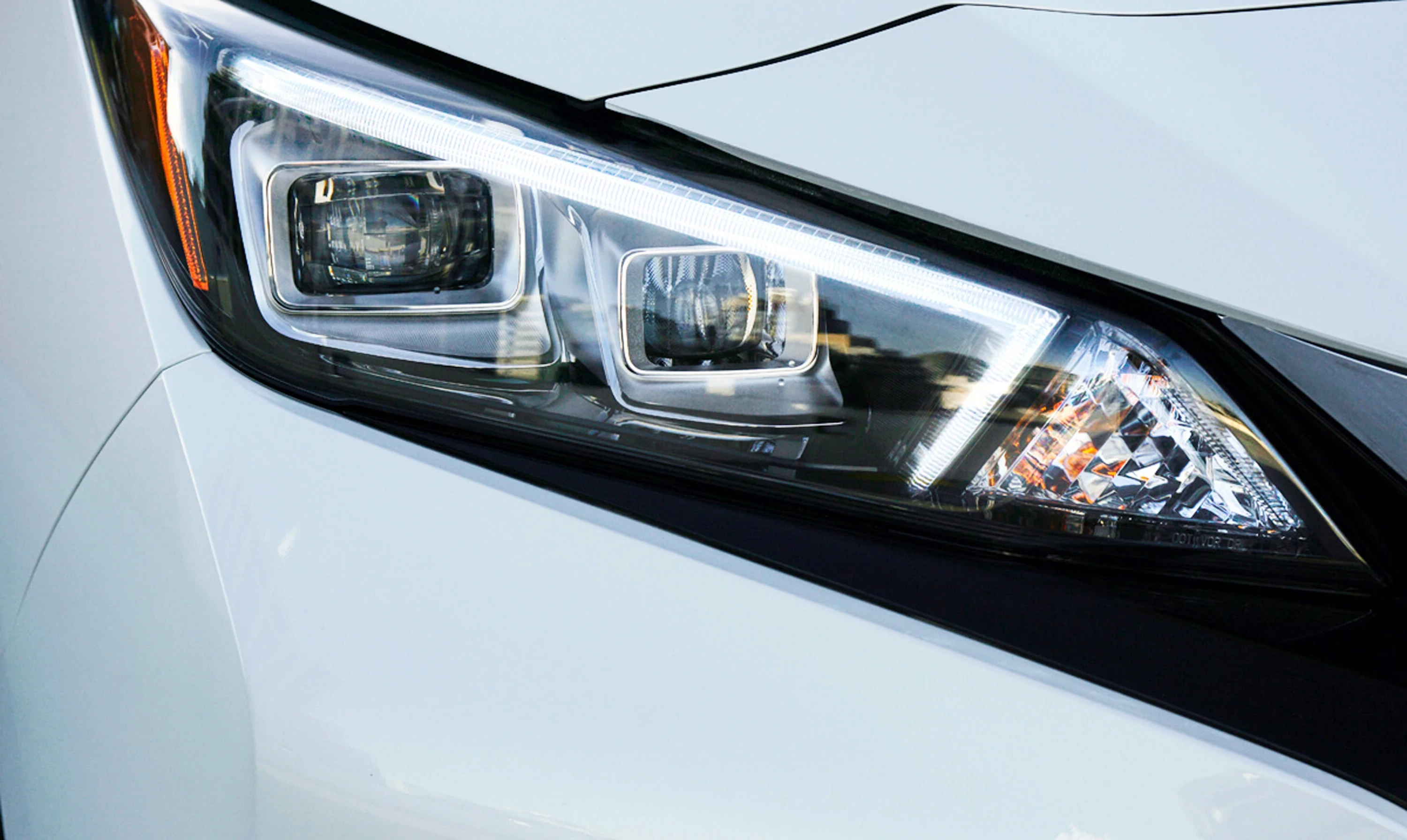 Nissan Leaf e+ 62 kWh headlights view