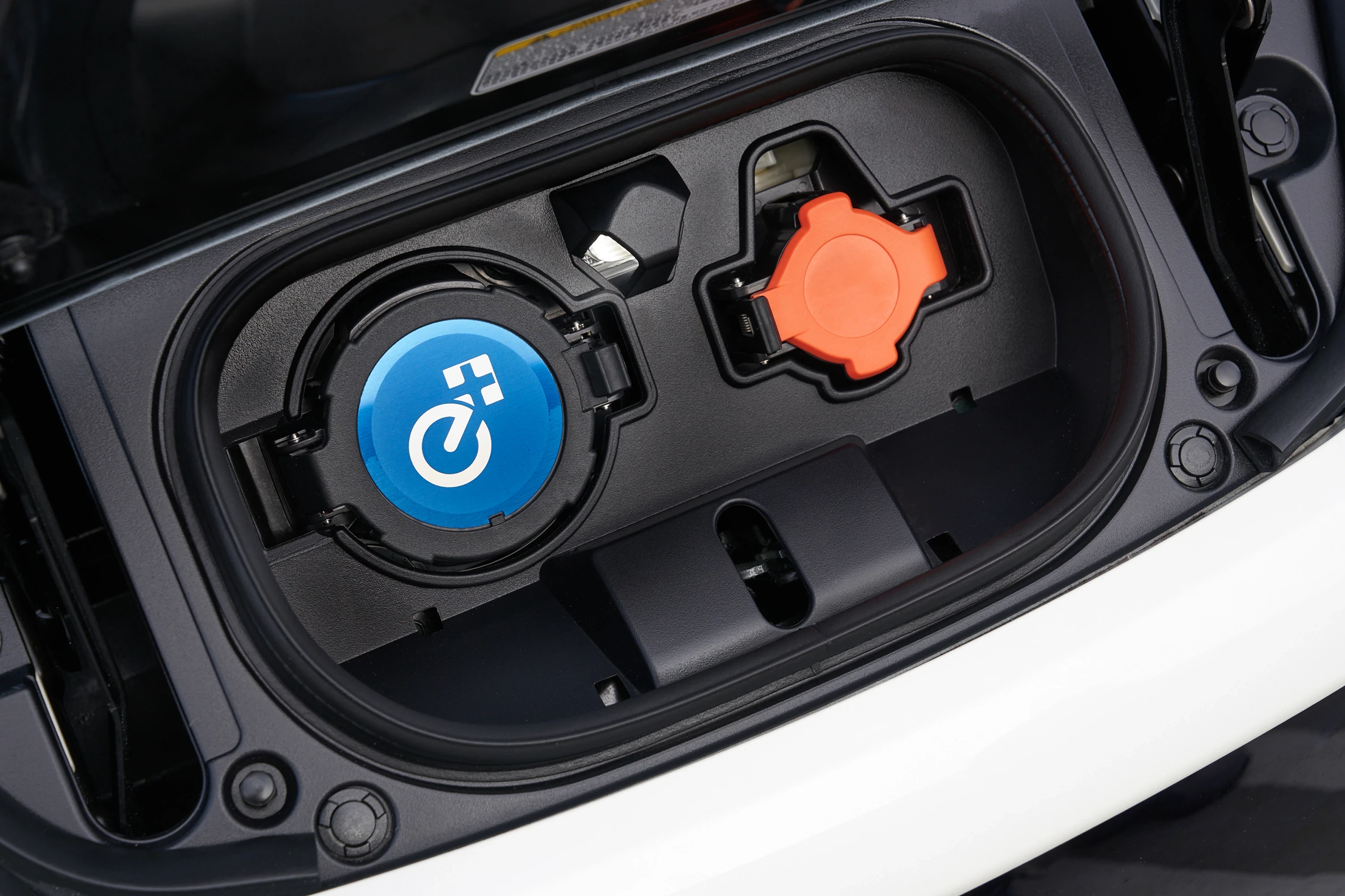Nissan Leaf e+ 62 kWh chargport view