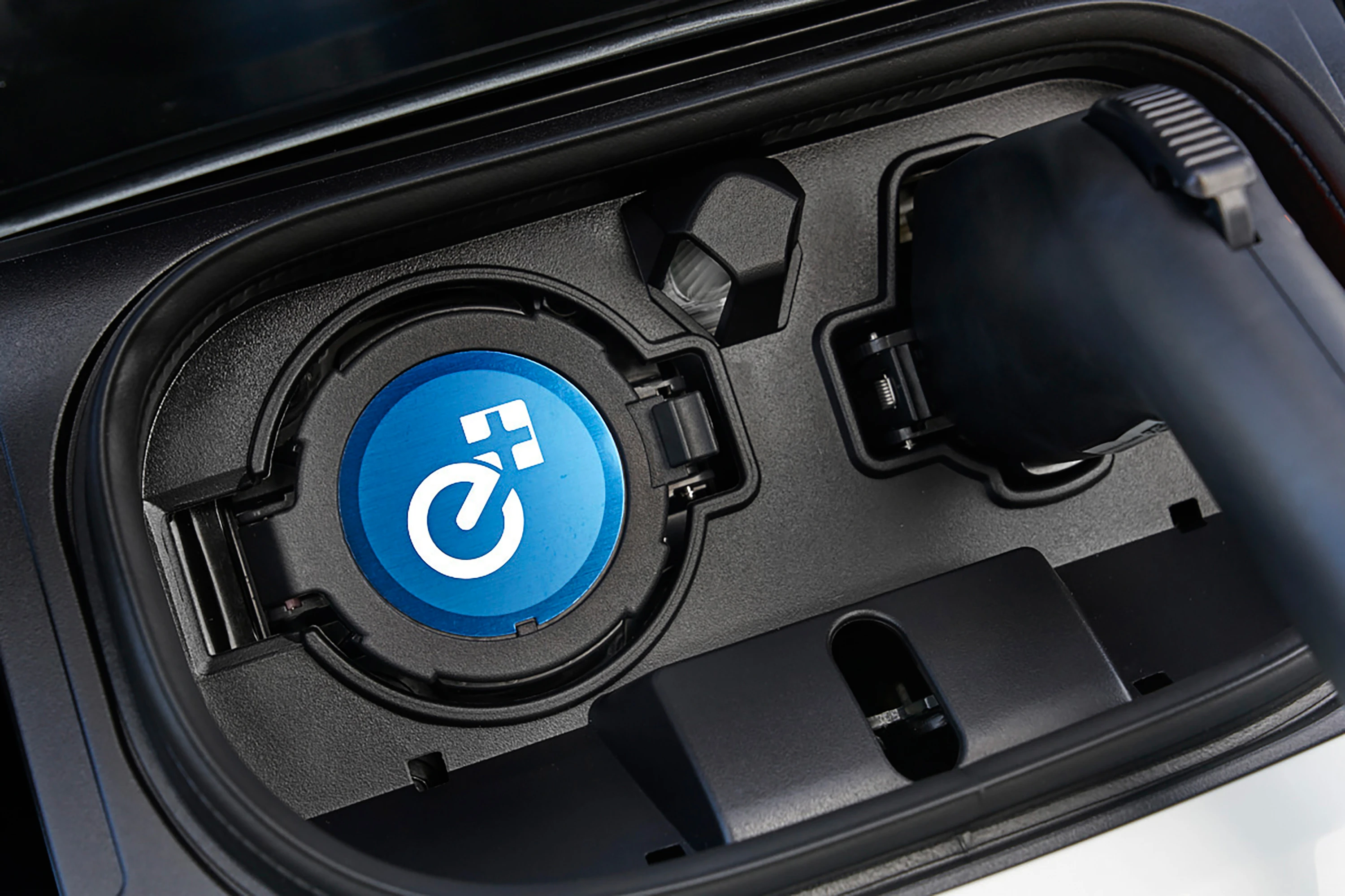 Nissan Leaf e+ 62 kWh chargport view