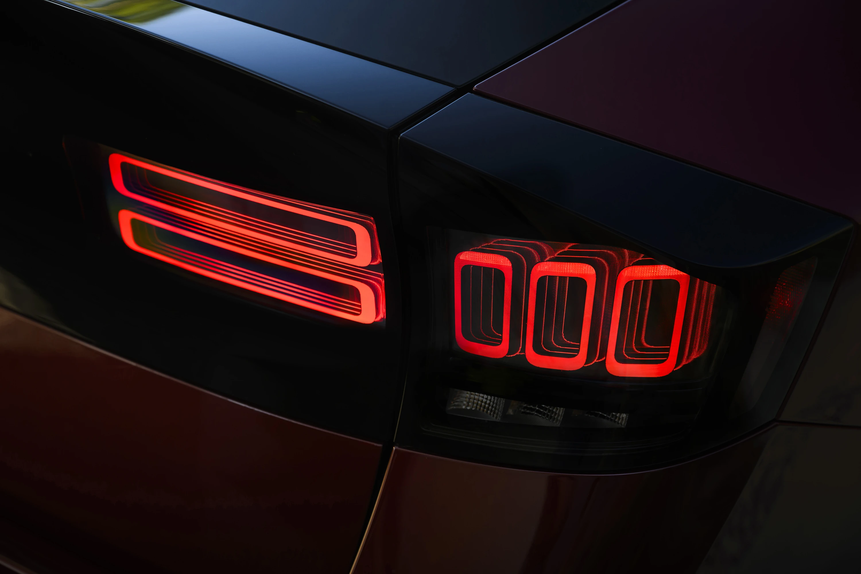 Nissan Leaf Long Range taillights view
