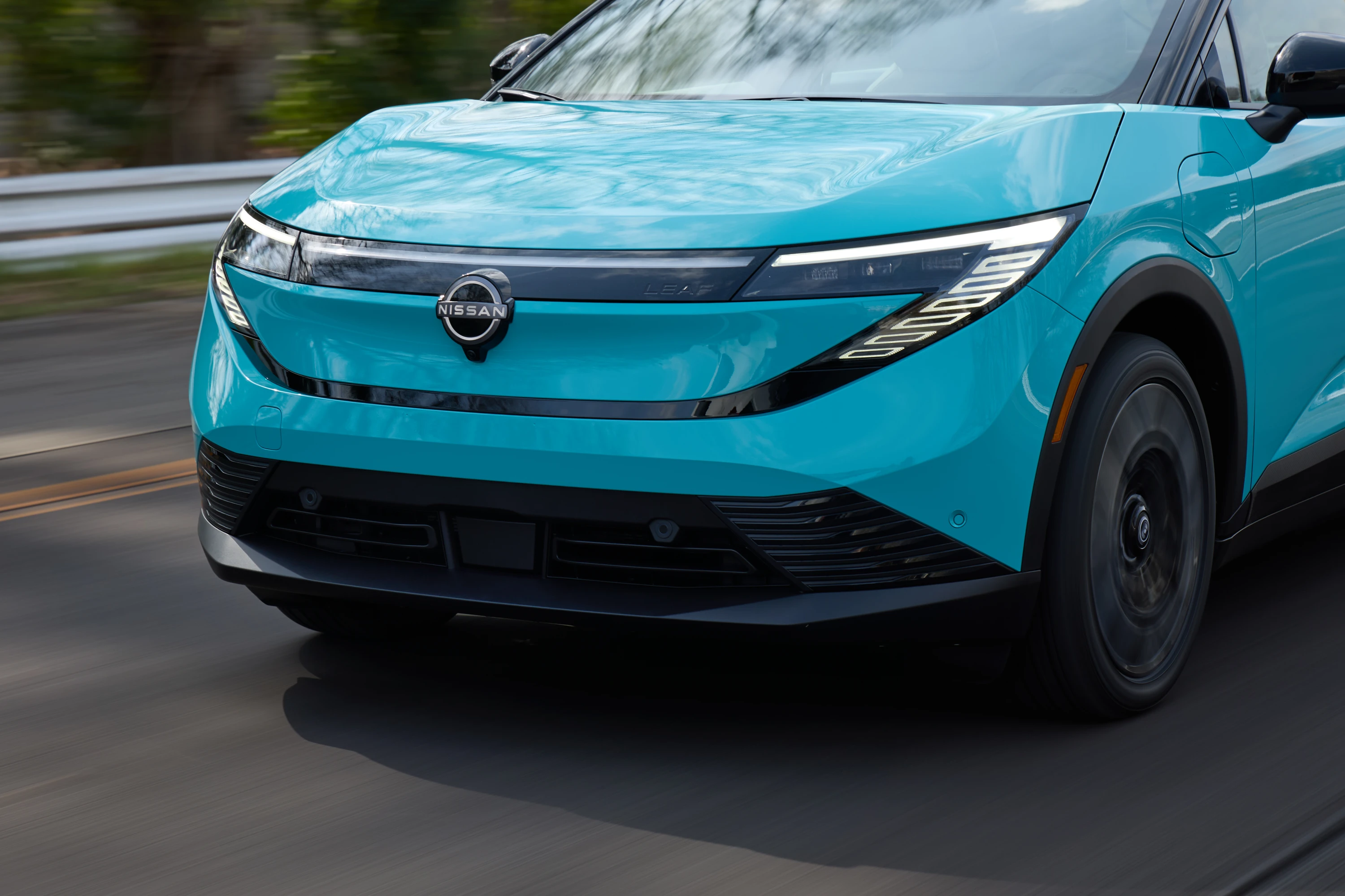 Nissan Leaf Long Range exterior view