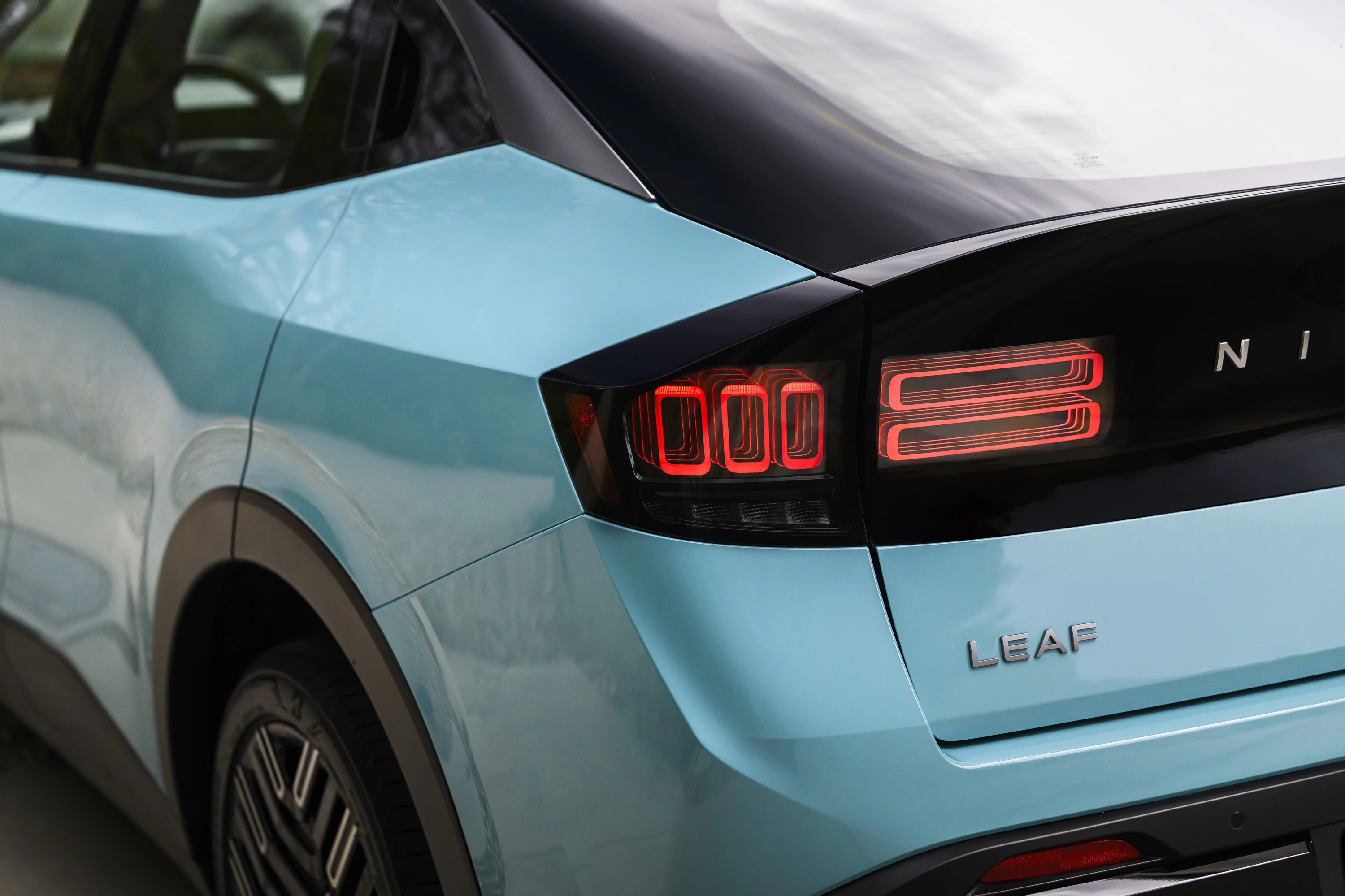 Nissan Leaf Long Range taillights view