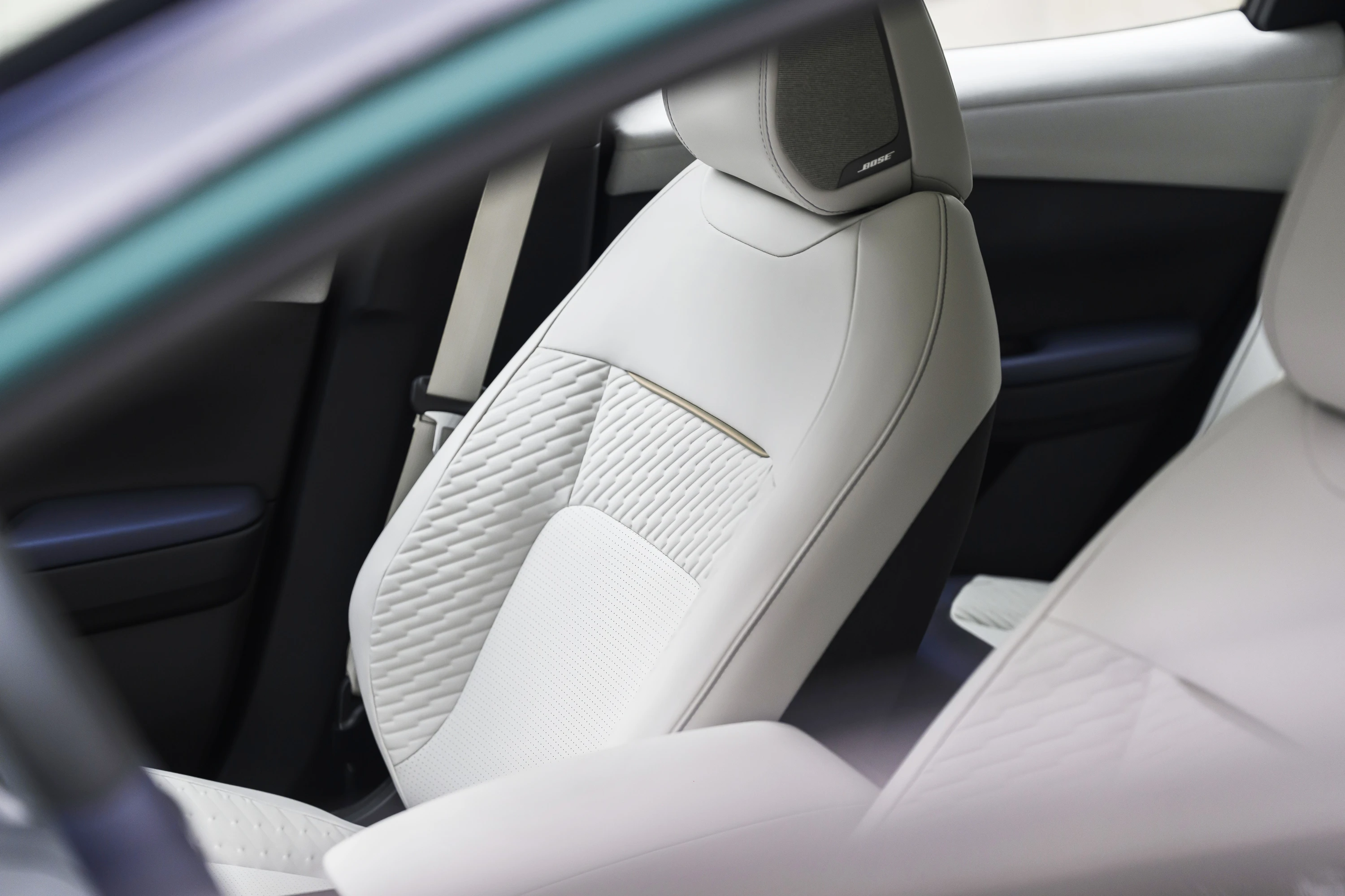 Nissan Leaf Long Range frontseats view
