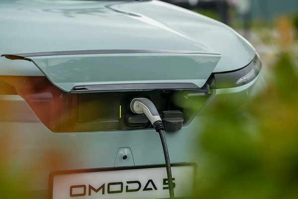 OMODA E5 chargeport view