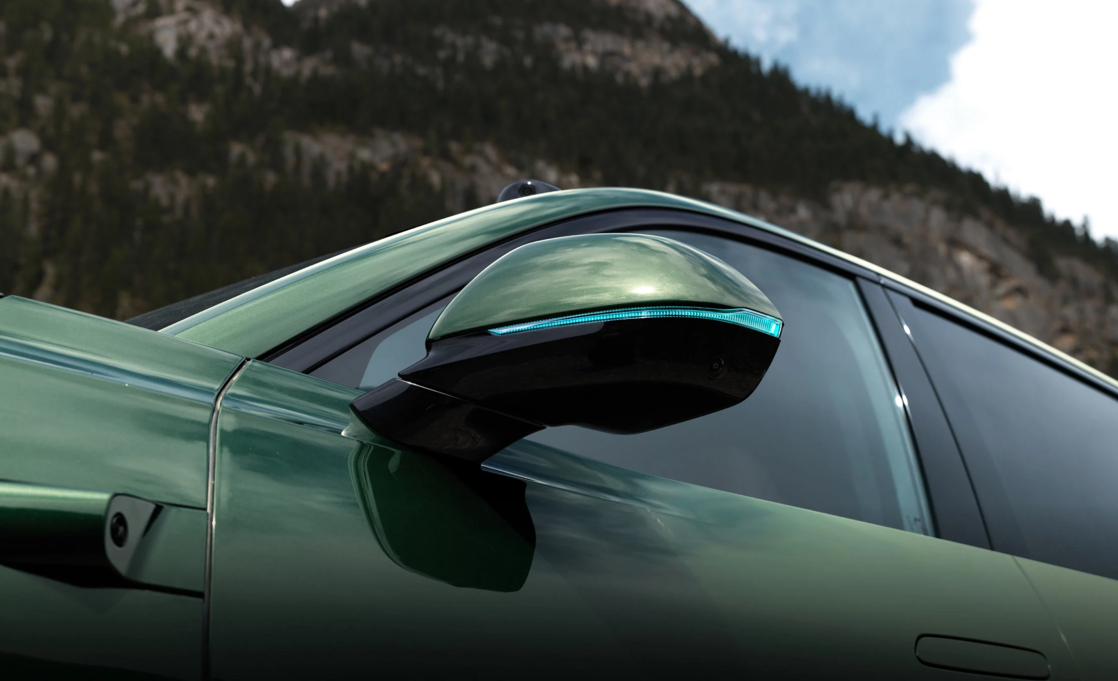Onvo L80 AWD 85 kWh details view