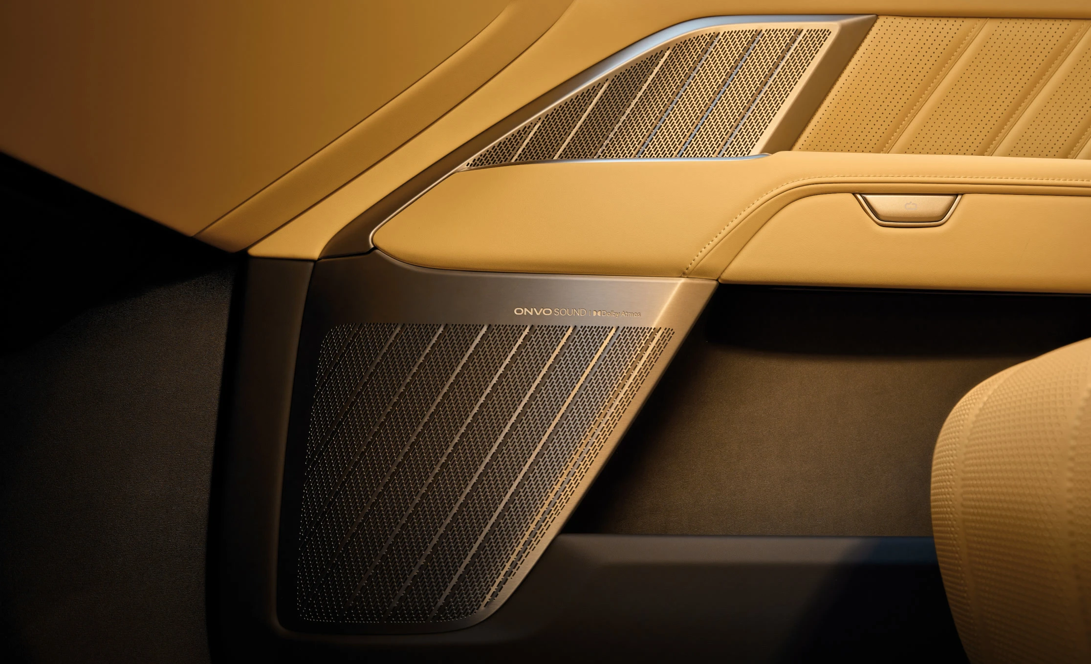 Onvo L80 RWD 85 kWh details view