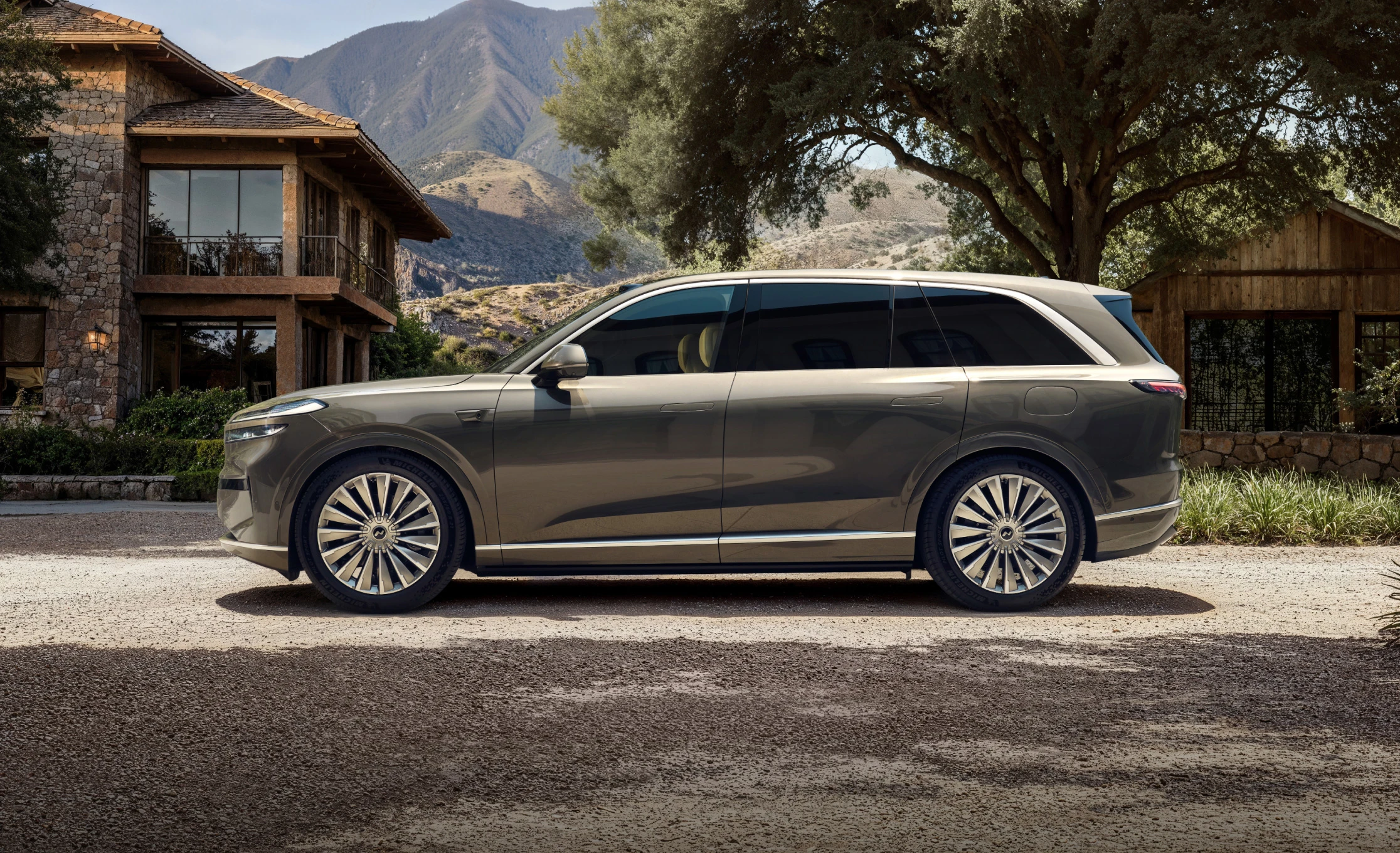 ONVO L90 AWD exterior view