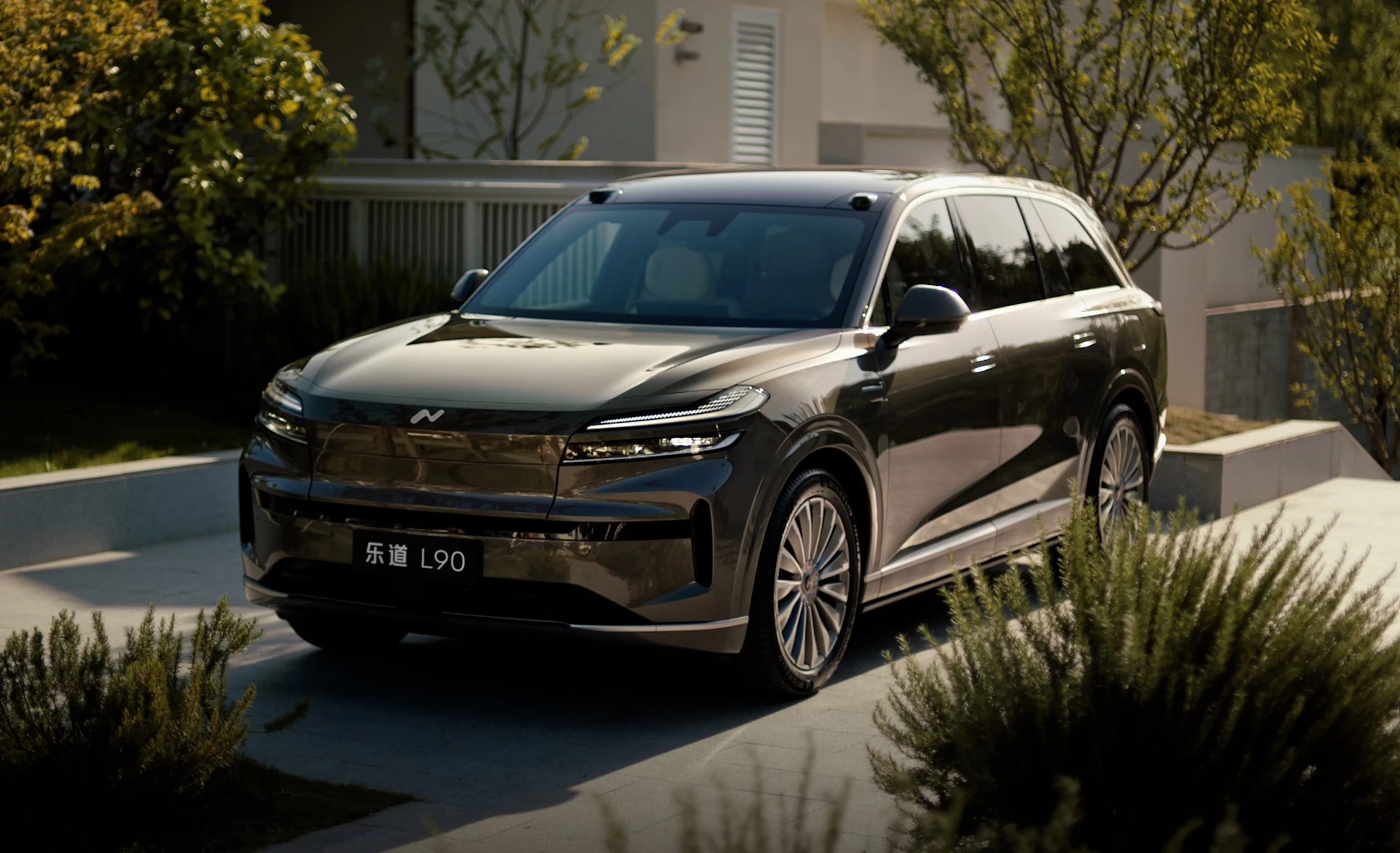 ONVO L90 AWD electric vehicle
