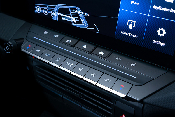 Opel Astra Electric details view