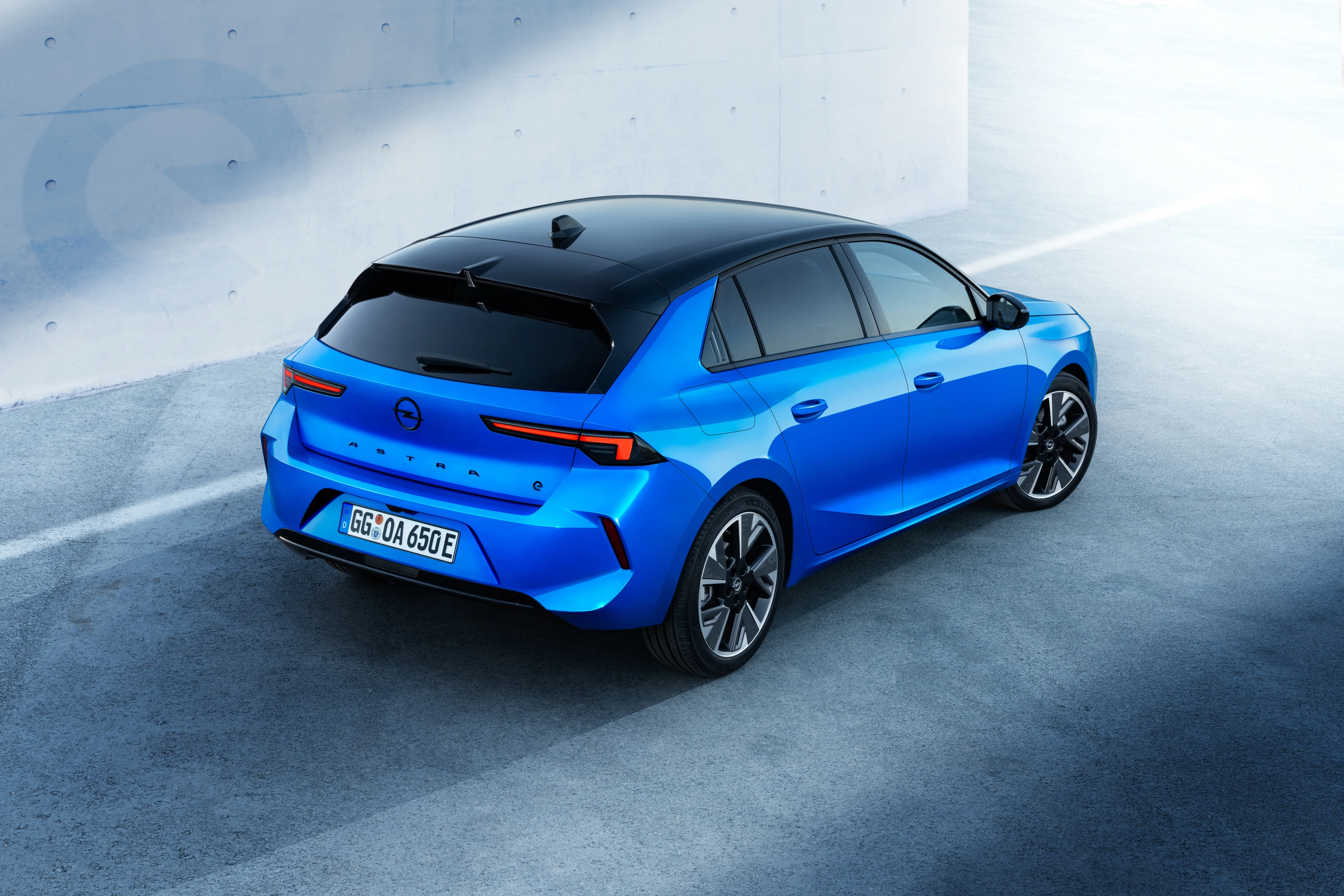 Opel Astra Electric exterior view