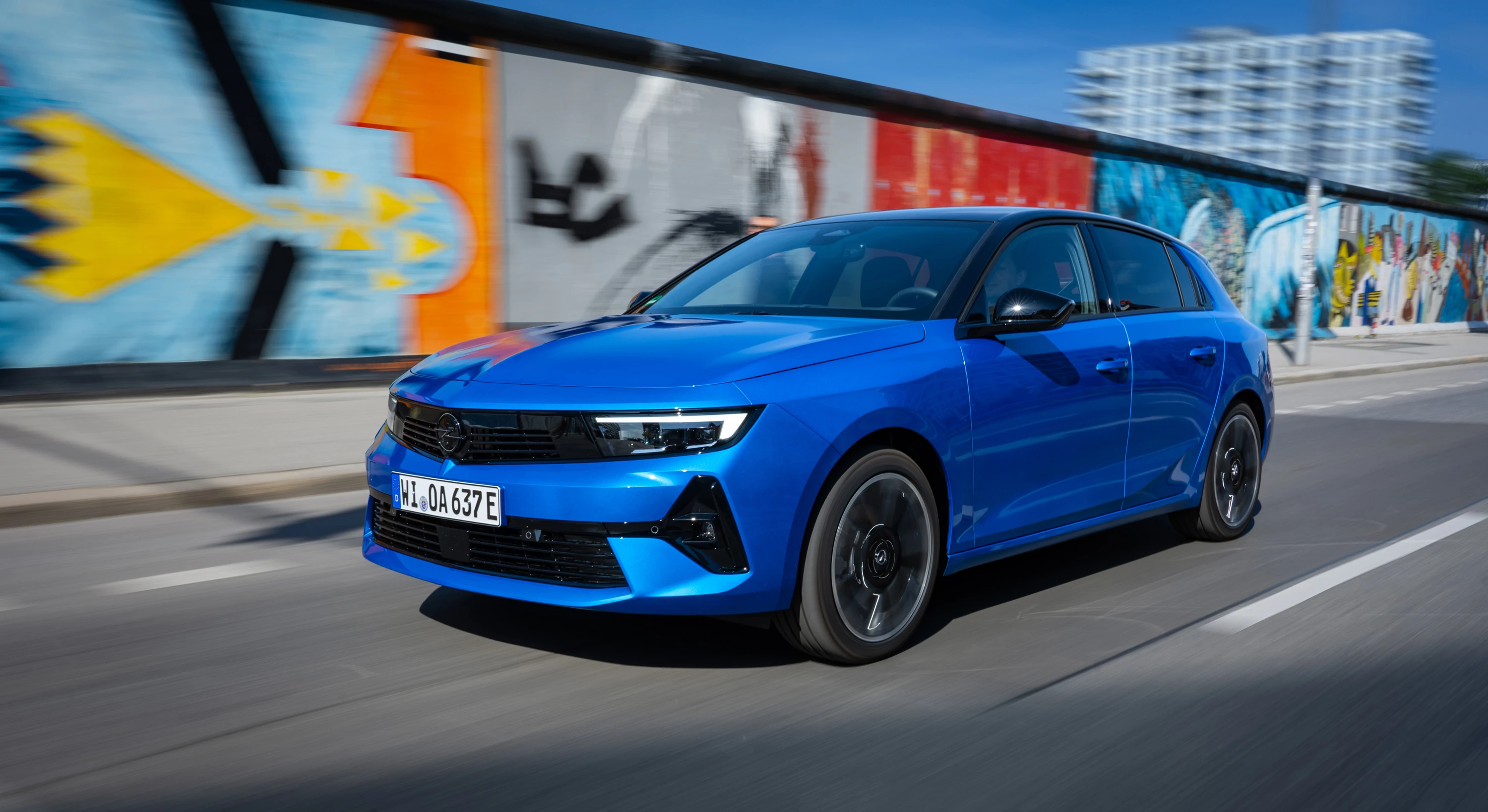 Opel Astra Electric exterior view