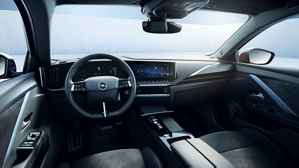 Opel Astra Electric interior view