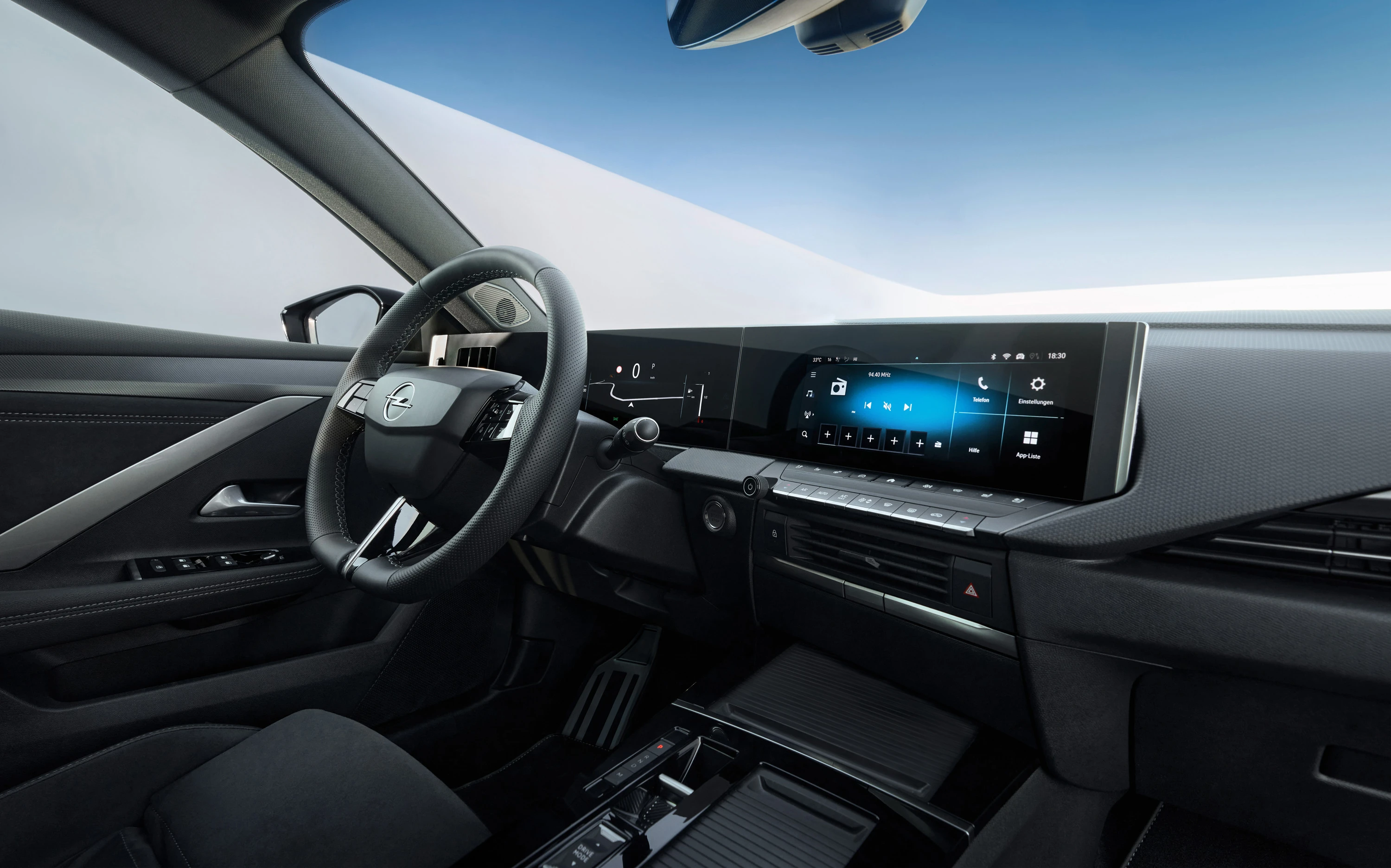 Opel Astra Sports Tourer Electric screens view
