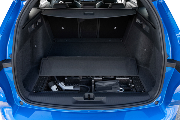 Opel Astra Sports Tourer Electric trunk view