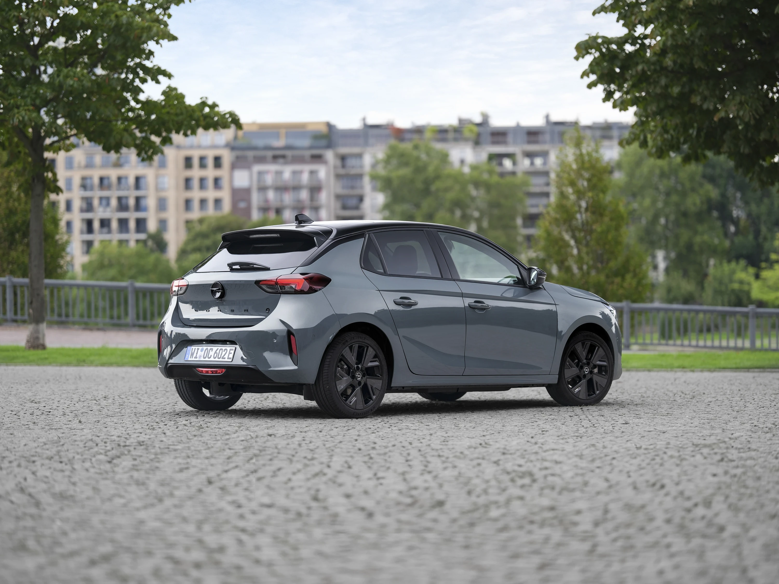 Opel Corsa Electric 51 kWh Long Range exterior view