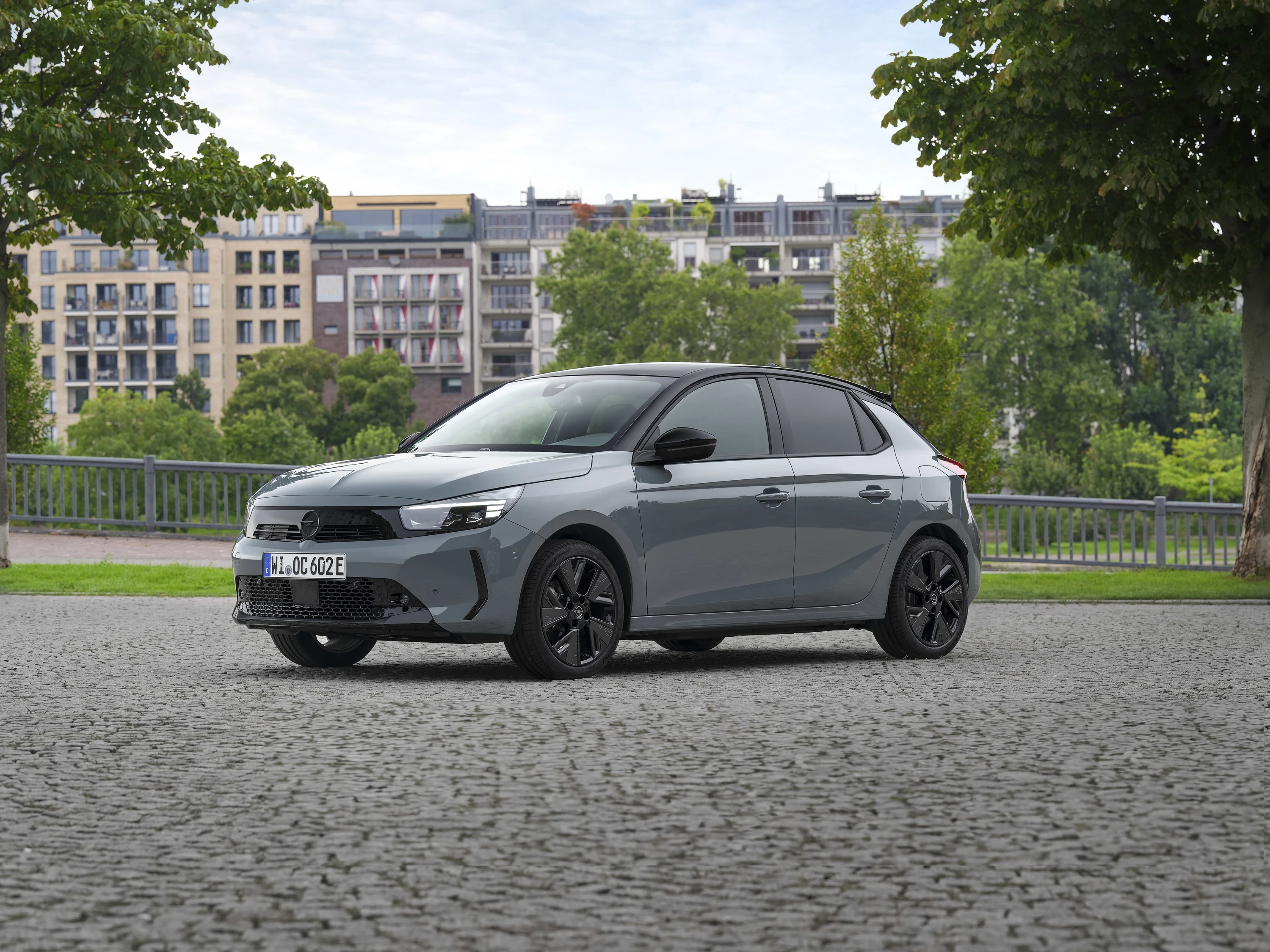 Opel Corsa Electric 51 kWh Long Range exterior view