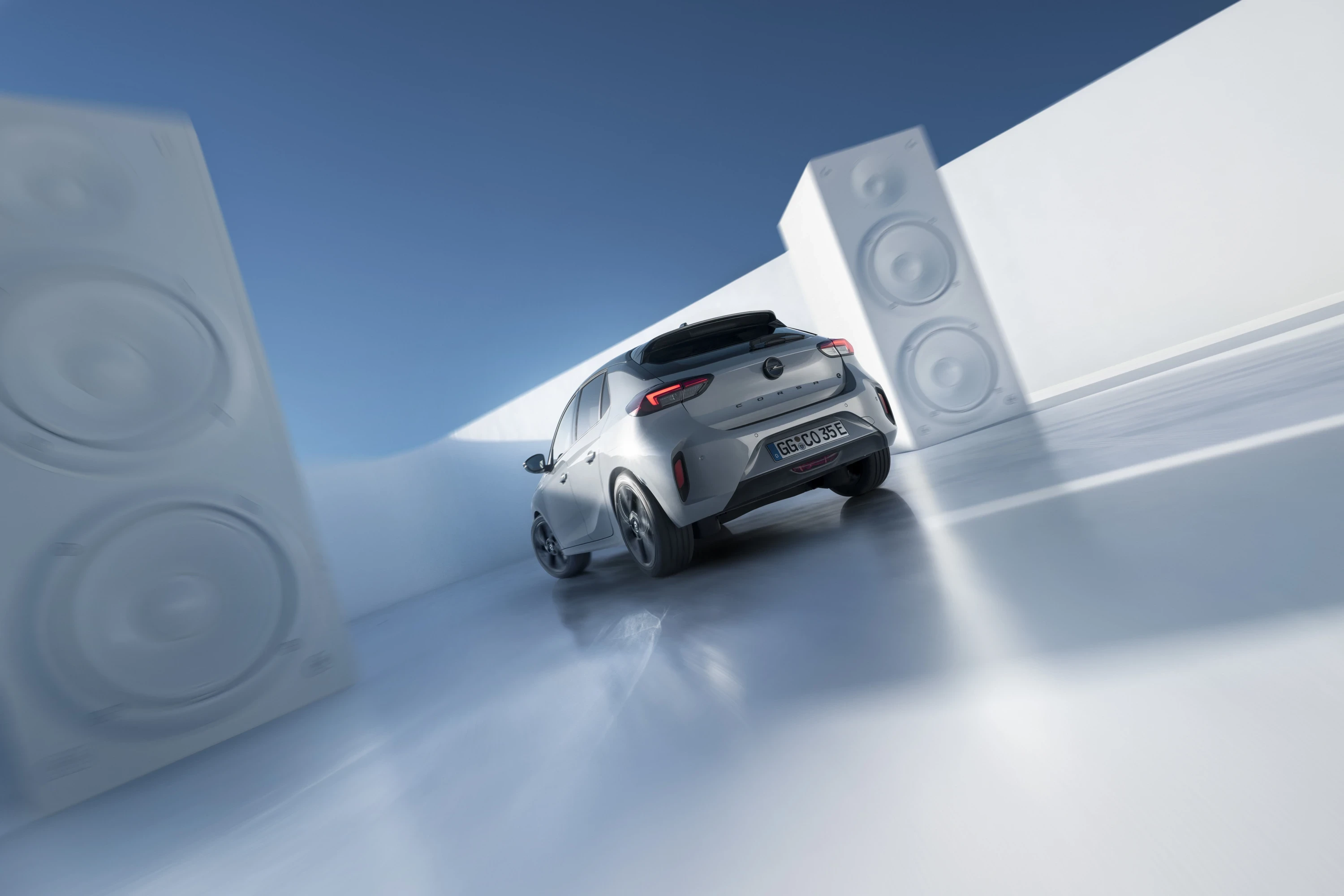Opel Corsa Electric 51 kWh Long Range exterior view