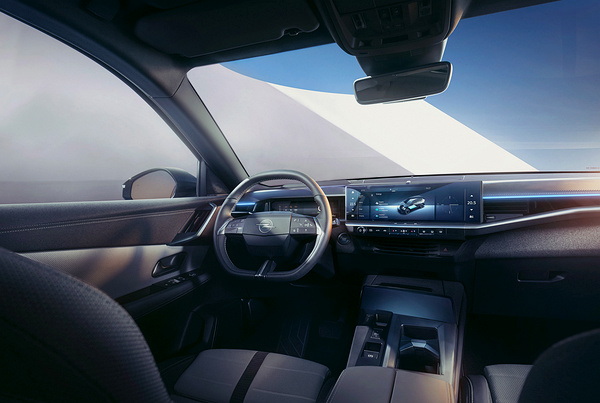 Opel Grandland screens view