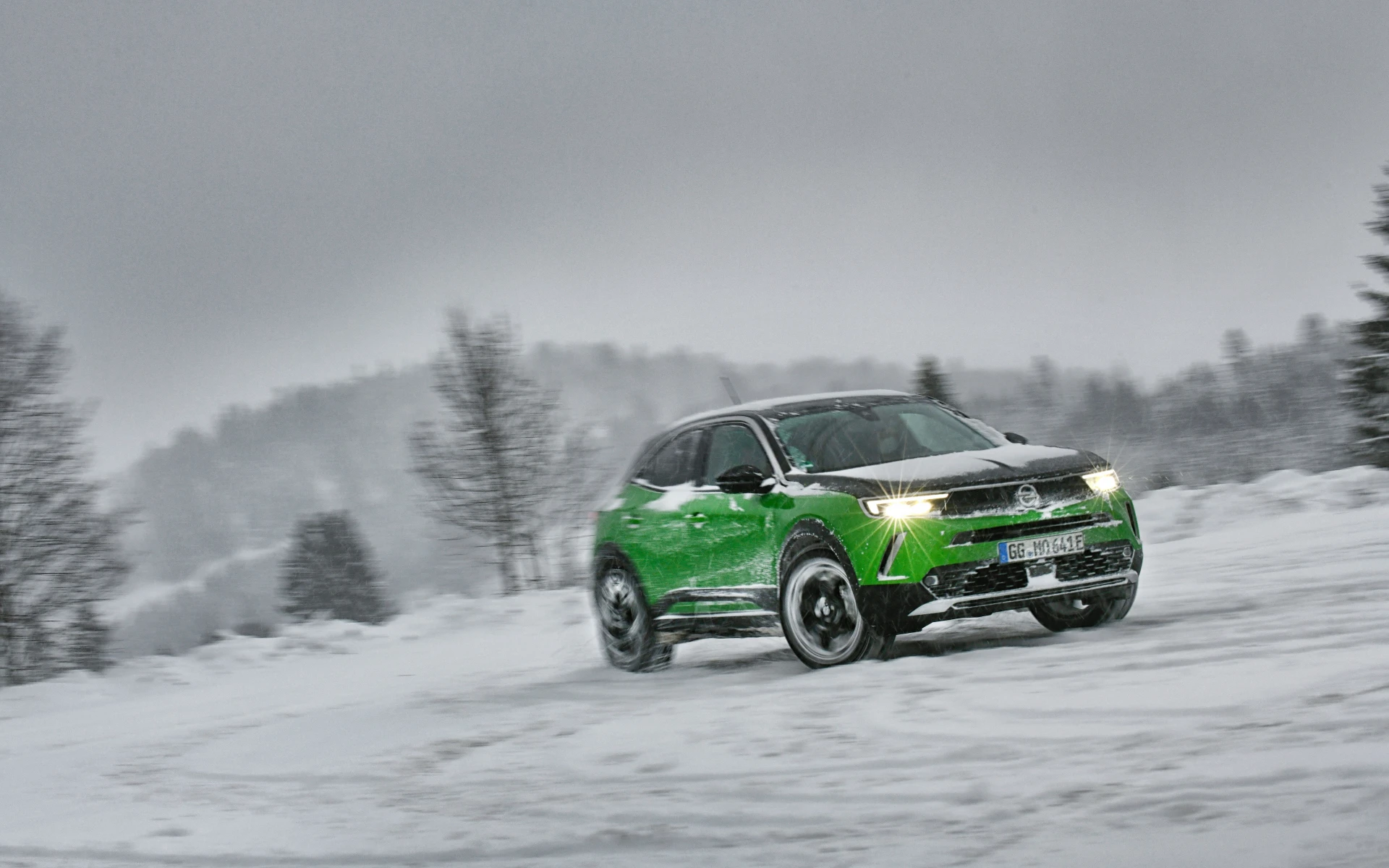 Opel Mokka Electric exterior view