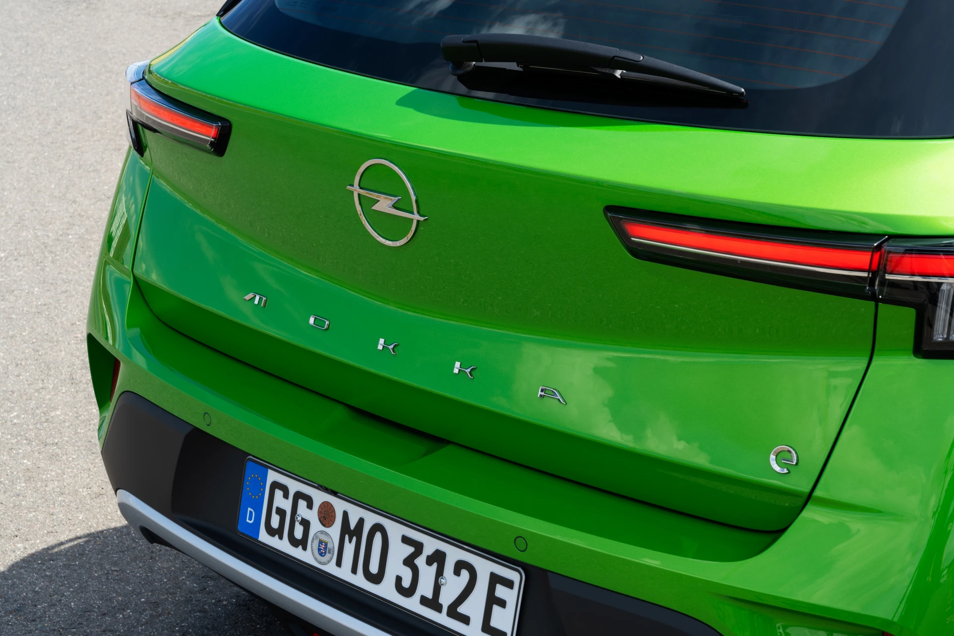 Opel Mokka Electric rearlights view