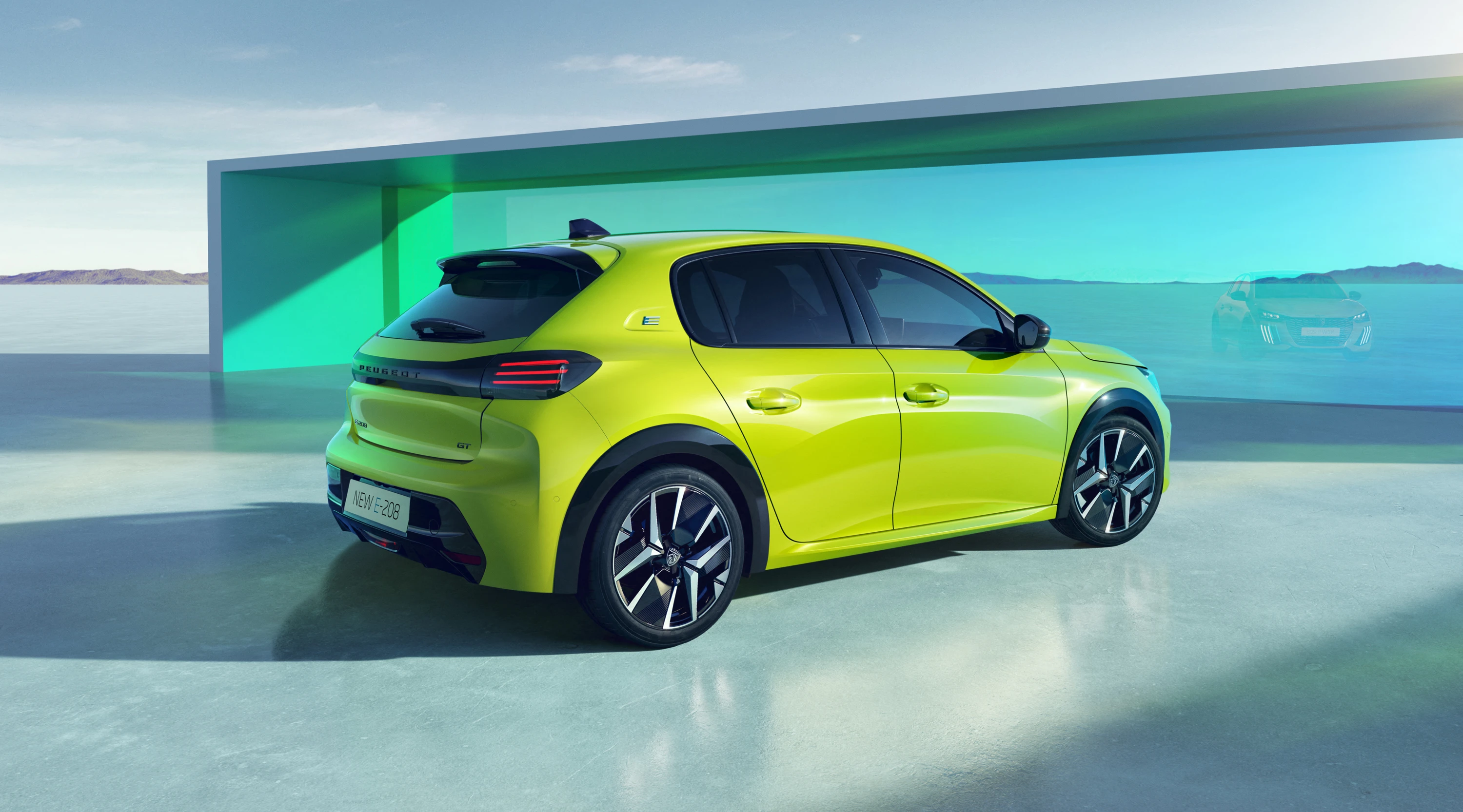 Peugeot E-208 51 kWh exterior view