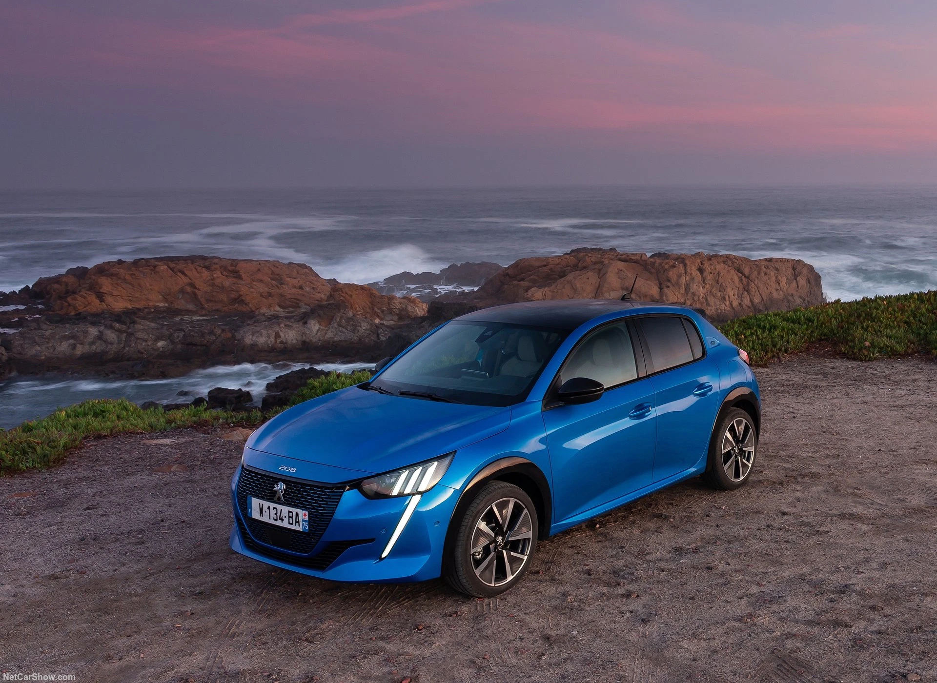 Peugeot E-208 51 kWh (GEN1) exterior view