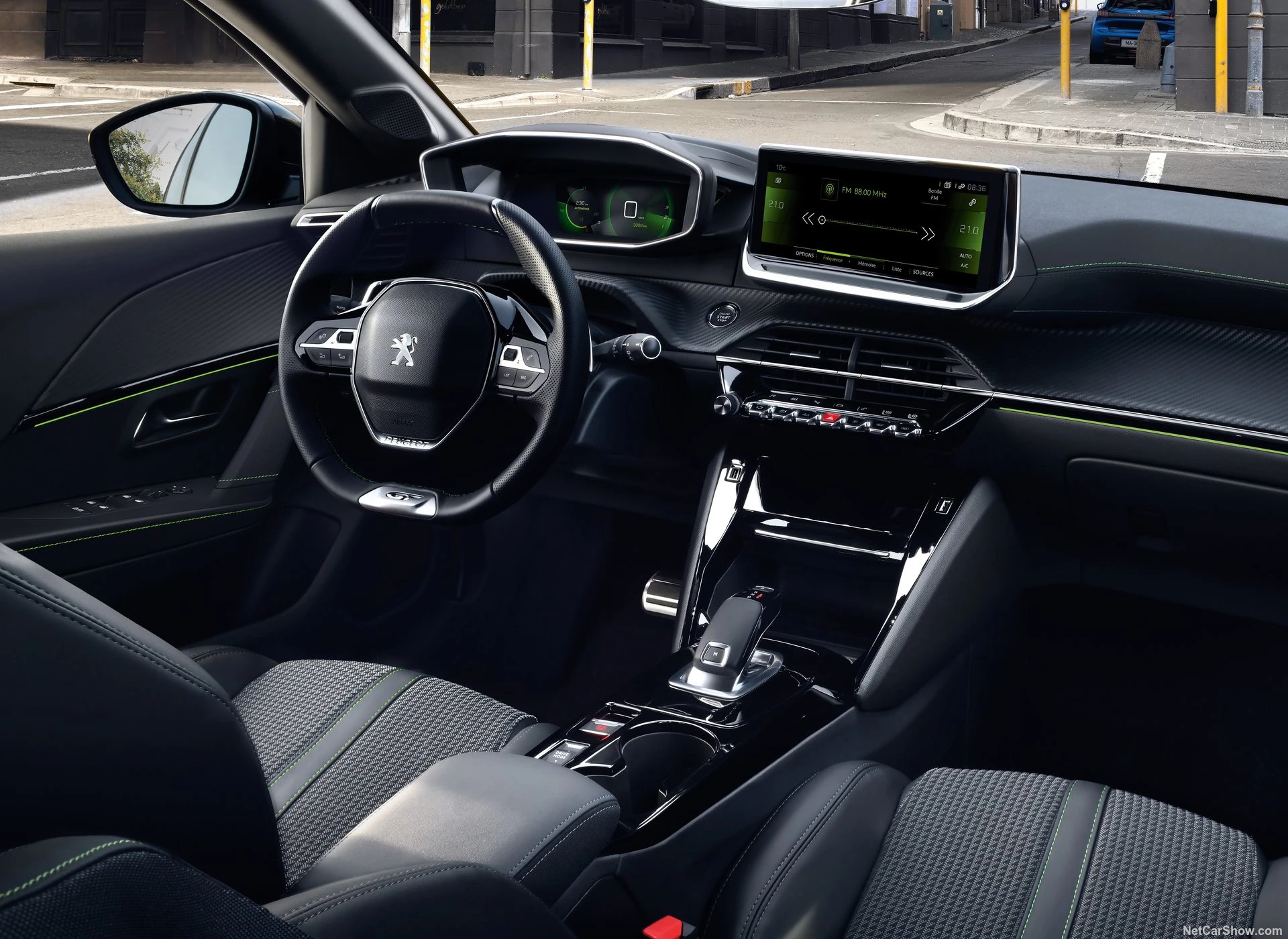 Peugeot E-208 51 kWh (GEN1) interior view