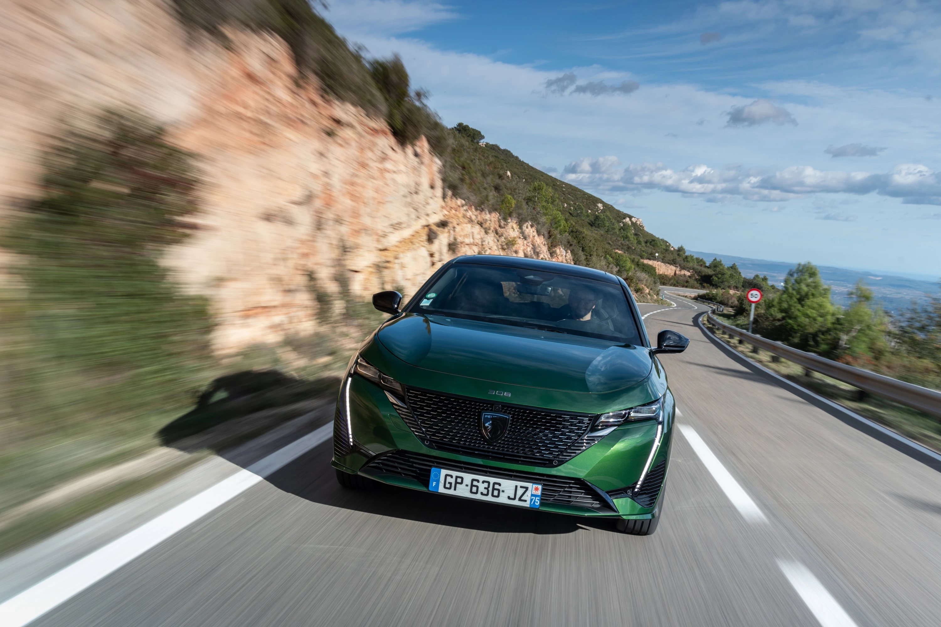 Peugeot E-308 exterior view