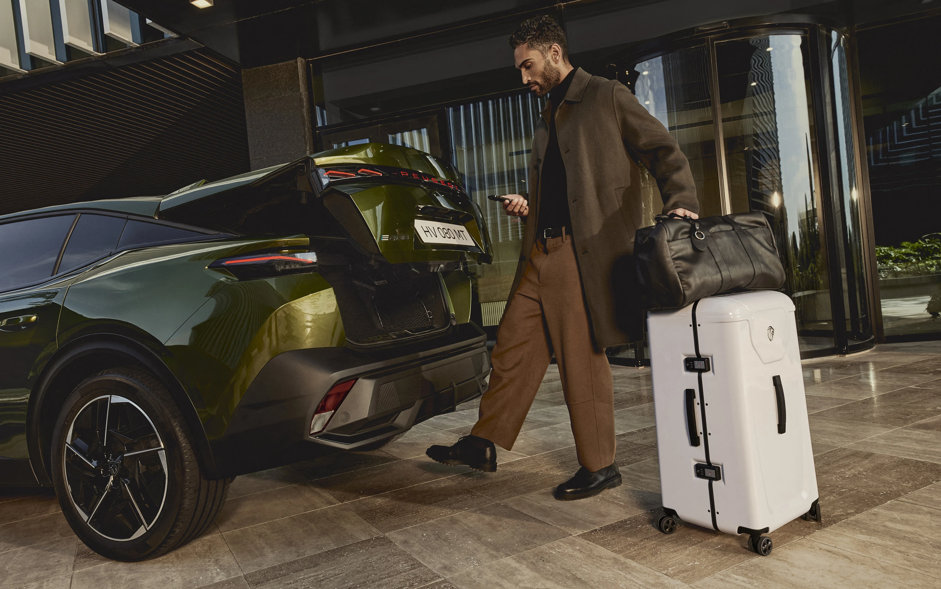 Peugeot e-408 58 kWh trunk view