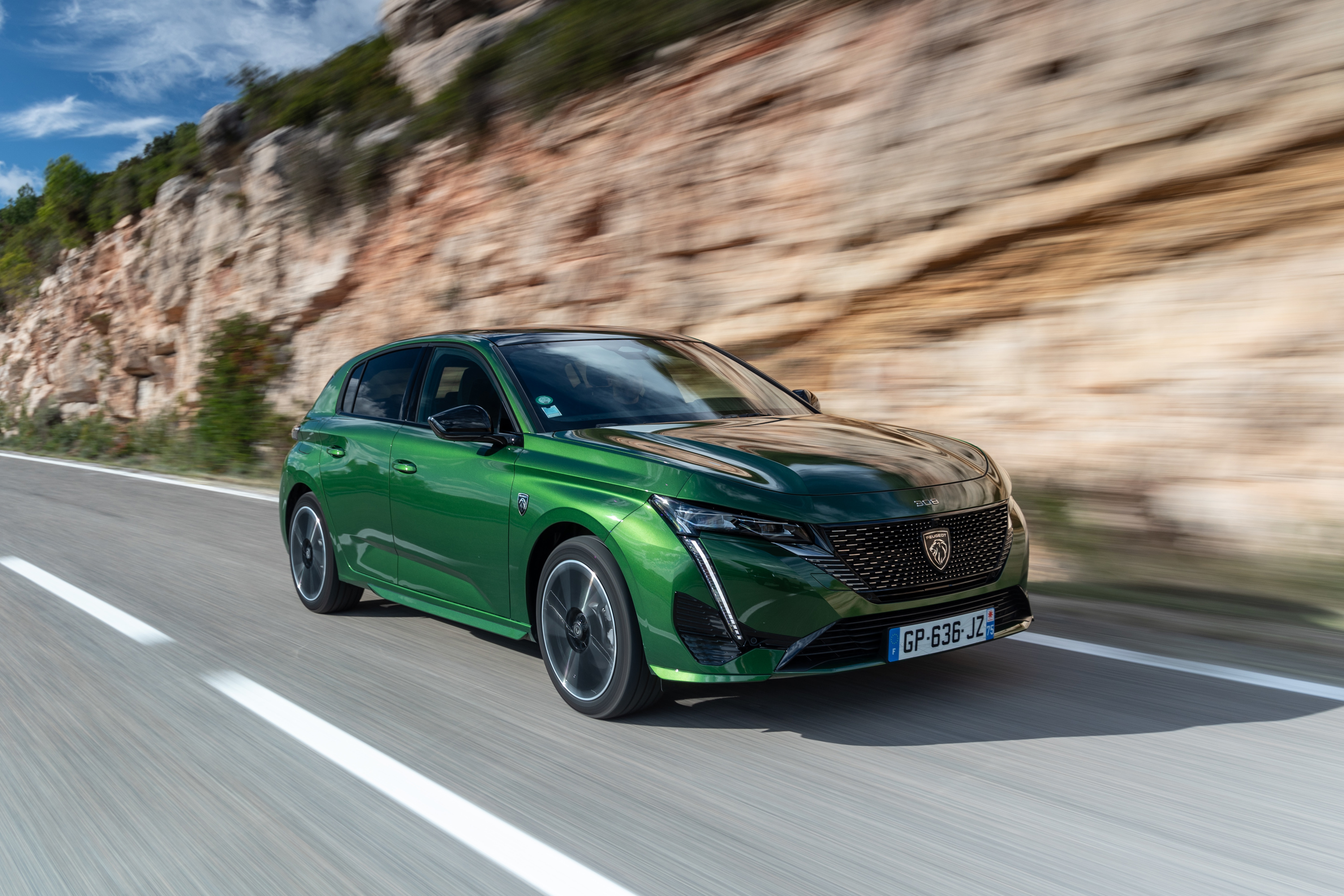 Peugot E-308 electric vehicle exterior