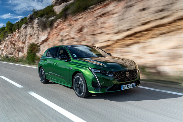 Peugot E-308 electric hatchback