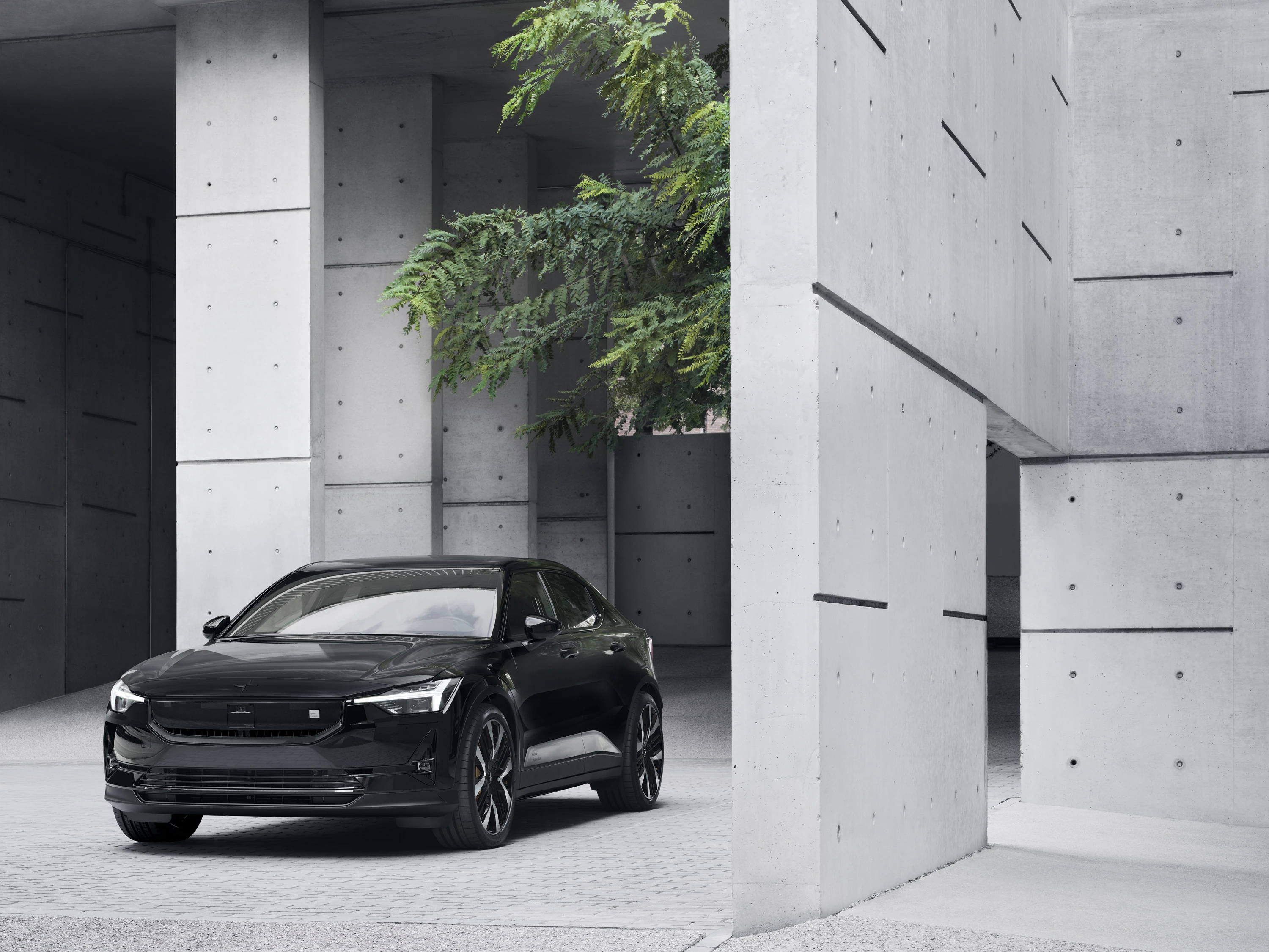 Polestar 2 Long Range Dual Motor exterior view