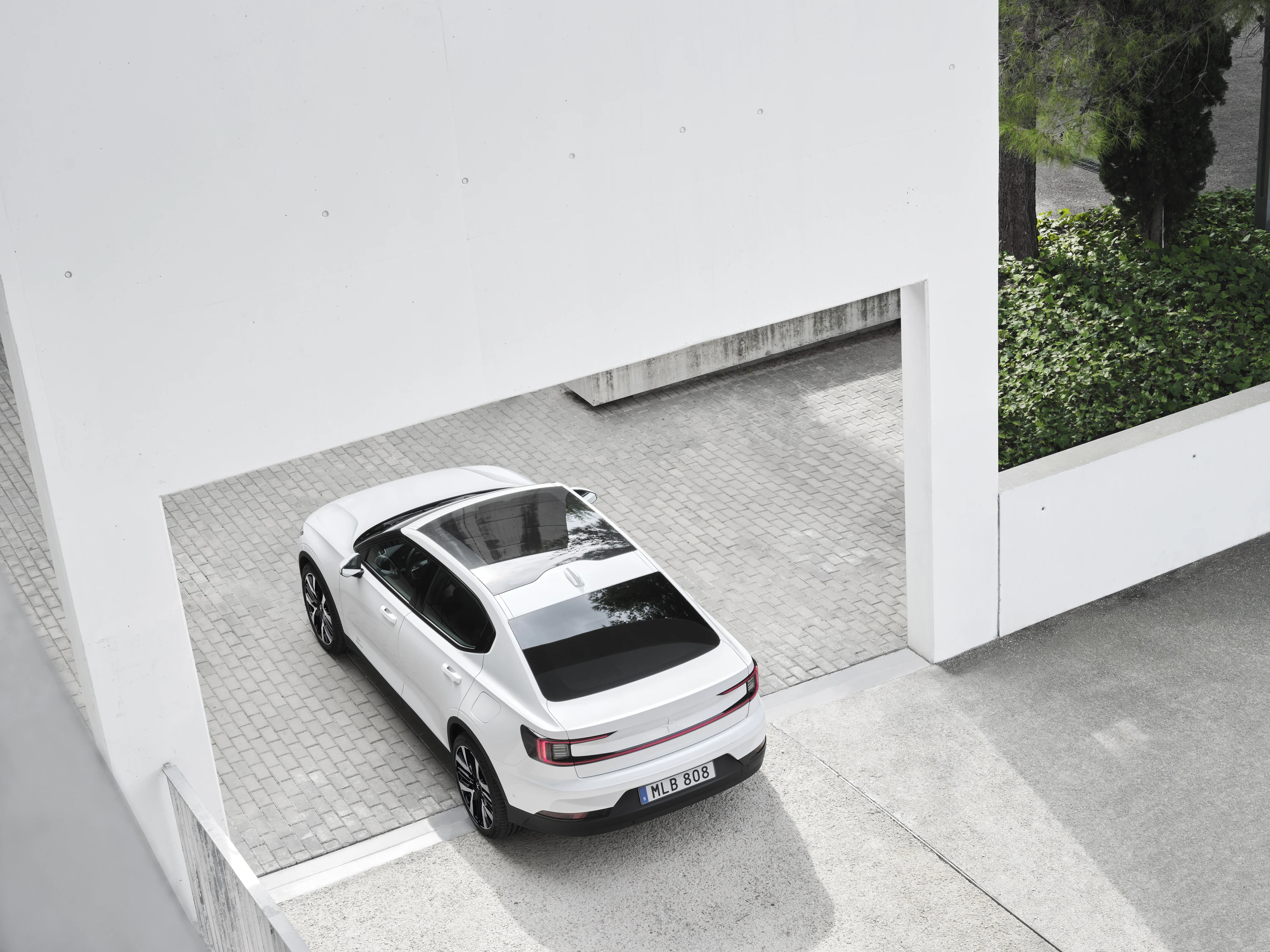 Polestar 2 Long Range Dual Motor exterior view