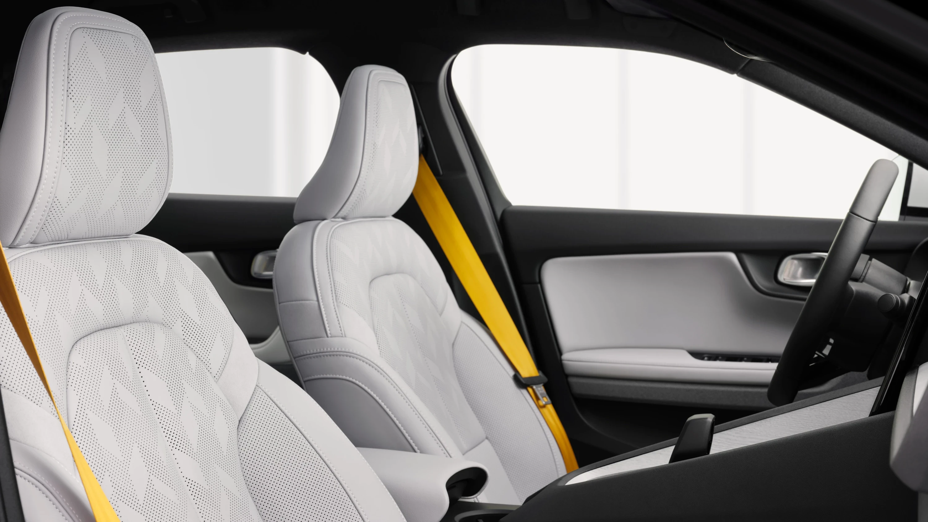Polestar 2 Long Range Dual Motor (GEN1) frontseats view