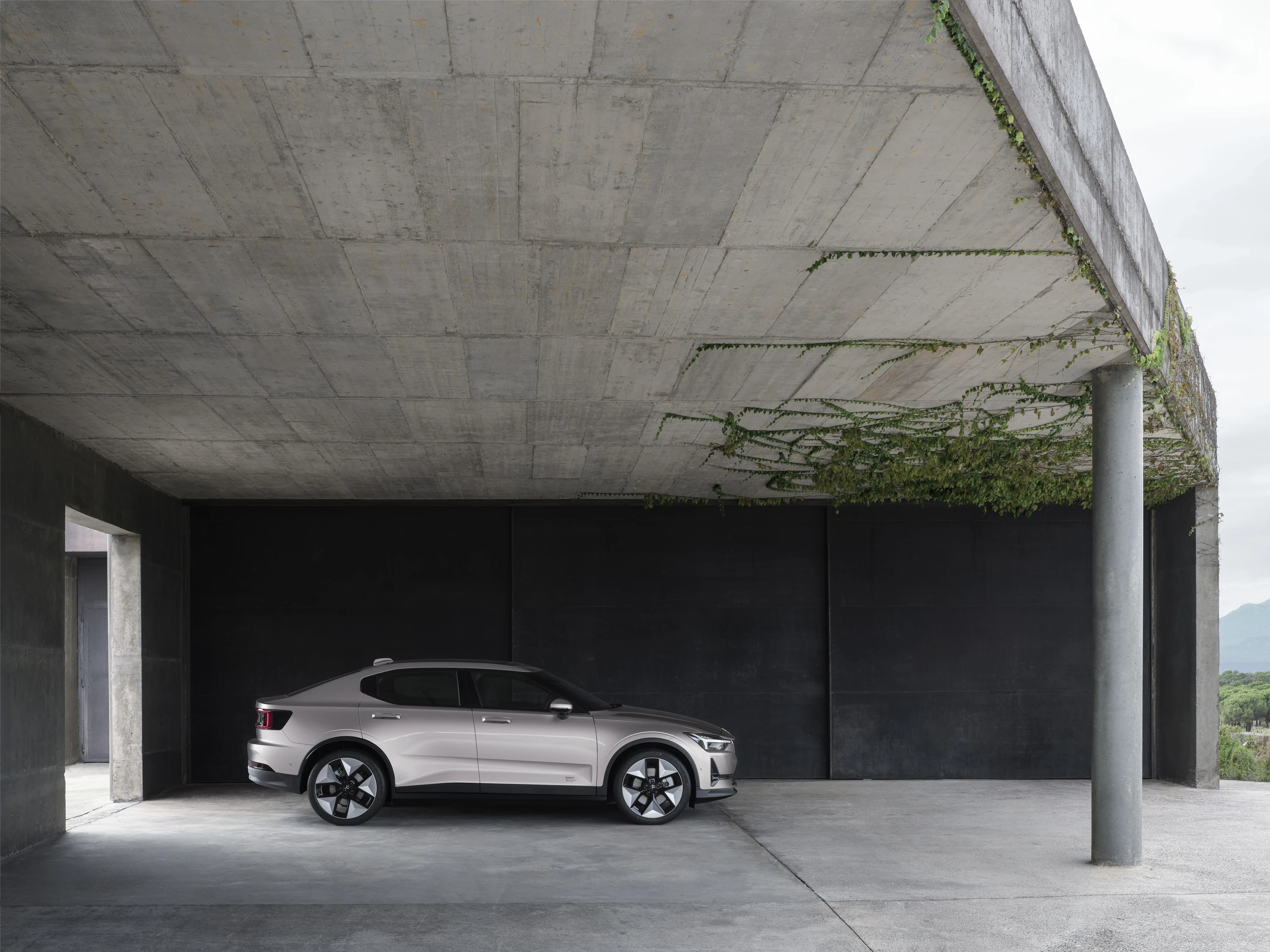 Polestar 2 Long Range Dual Motor Performance (GEN1) exterior view