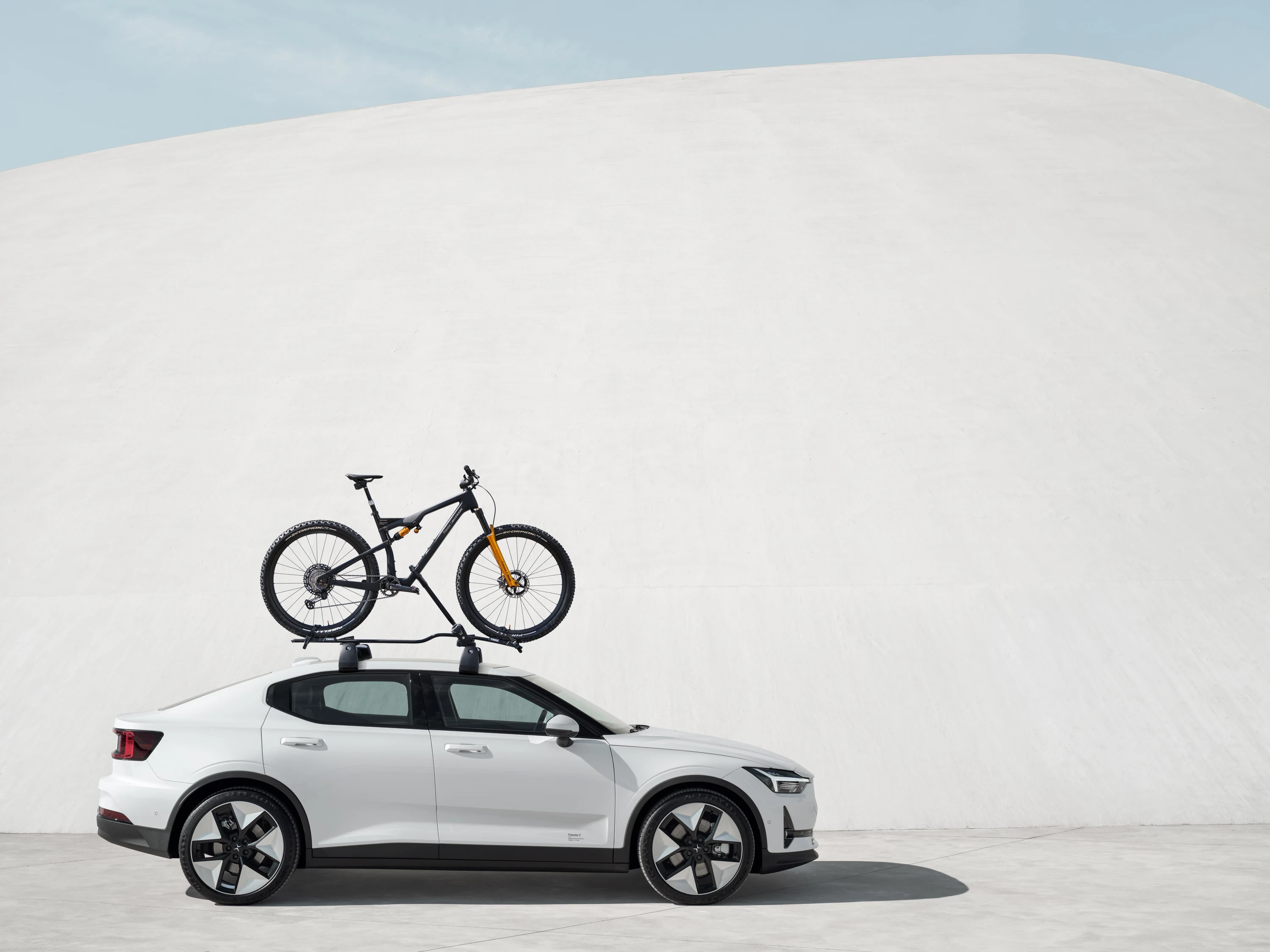 Polestar 2 Long Range Single Motor (GEN1) exterior view