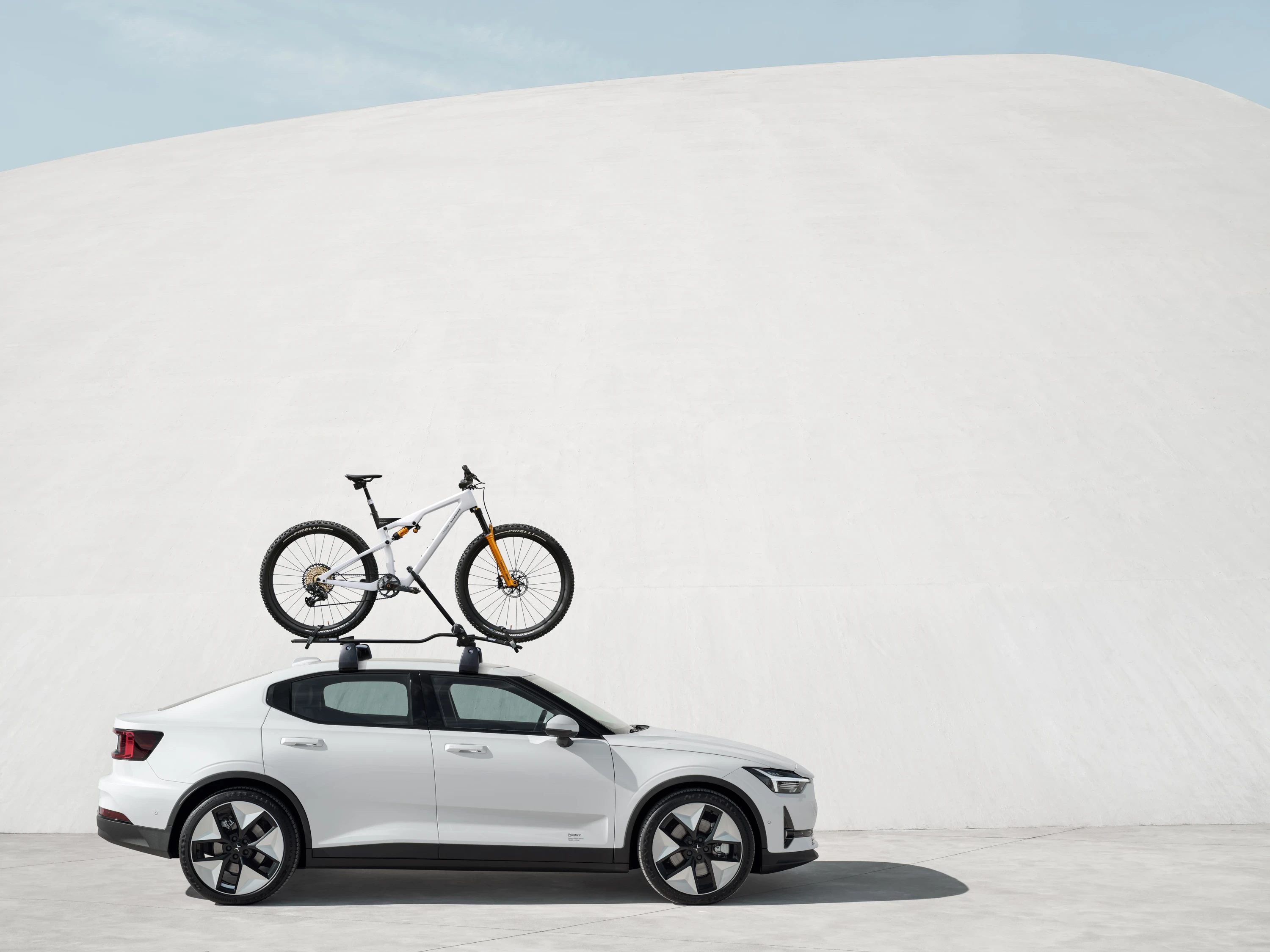 Polestar 2 Long Range Single Motor (GEN1) exterior view