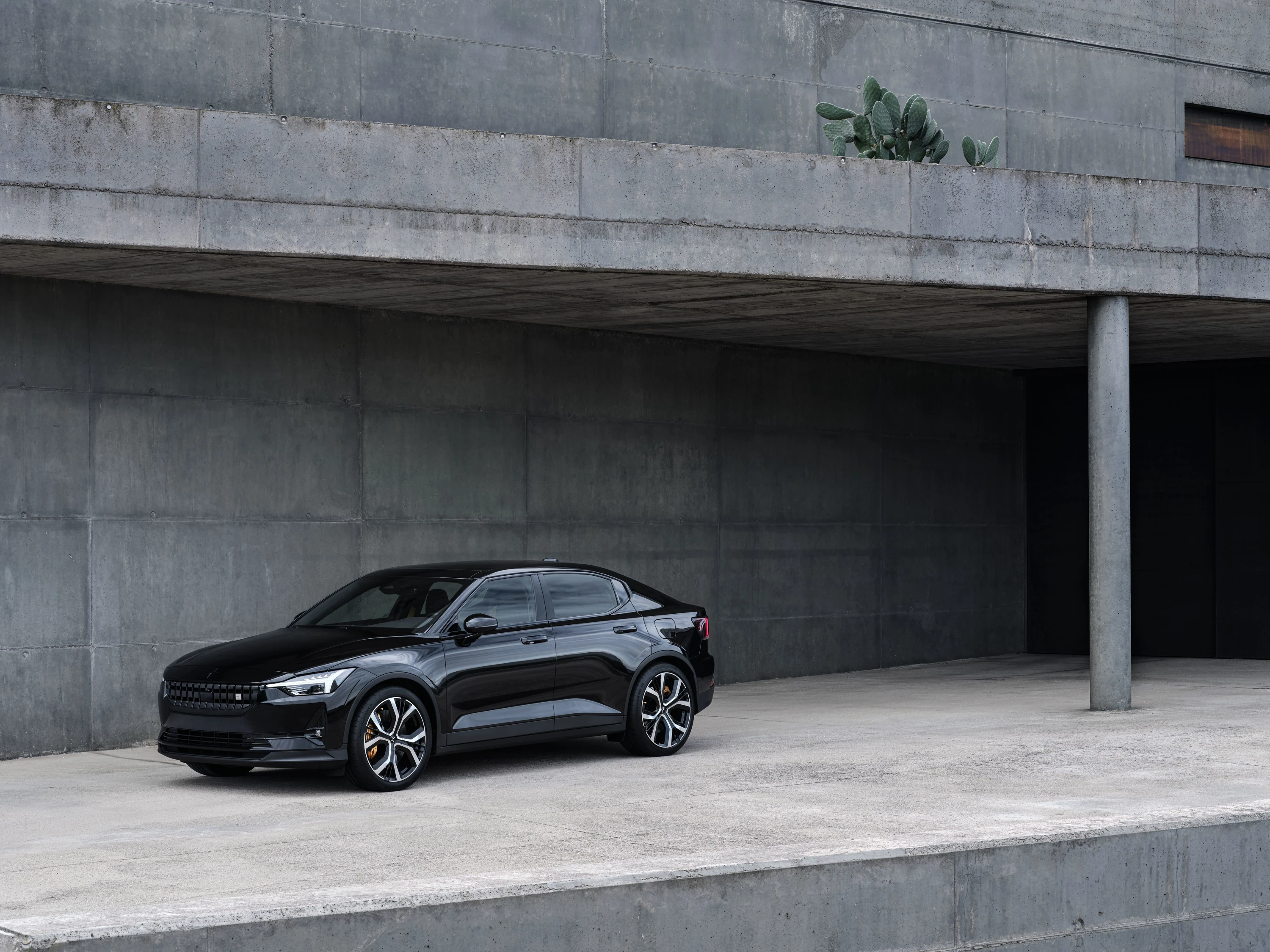 Polestar 2 Long Range Single Motor (GEN1) exterior view
