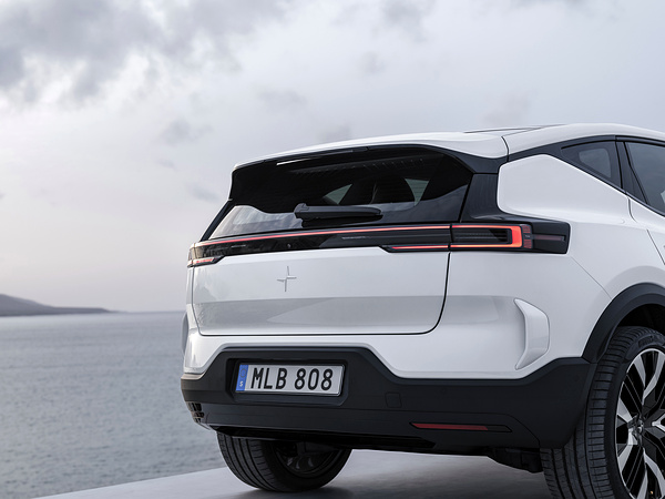 Polestar 3 Long Range Single Motor rearlights view