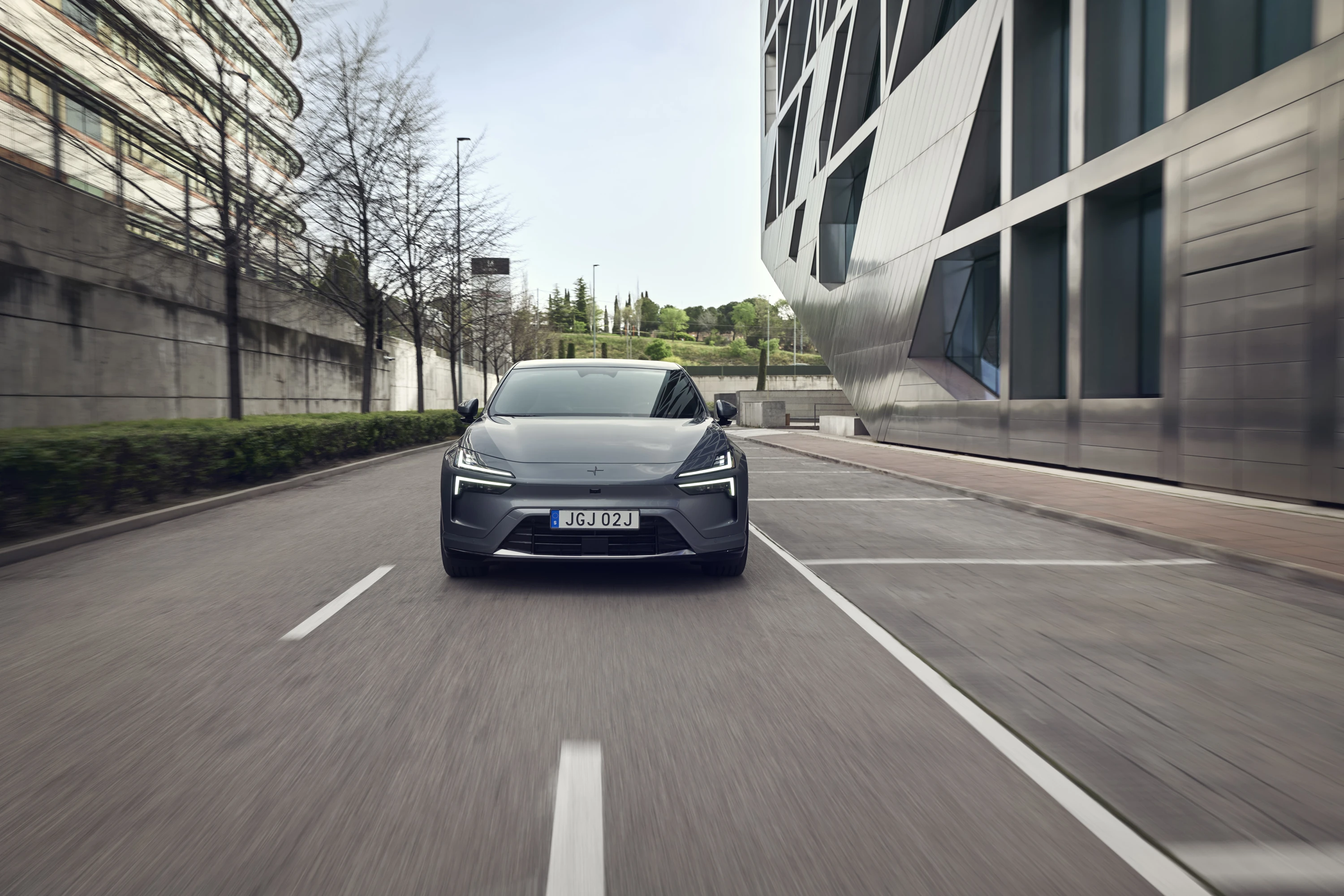 Polestar 4 Long range Dual motor exterior view